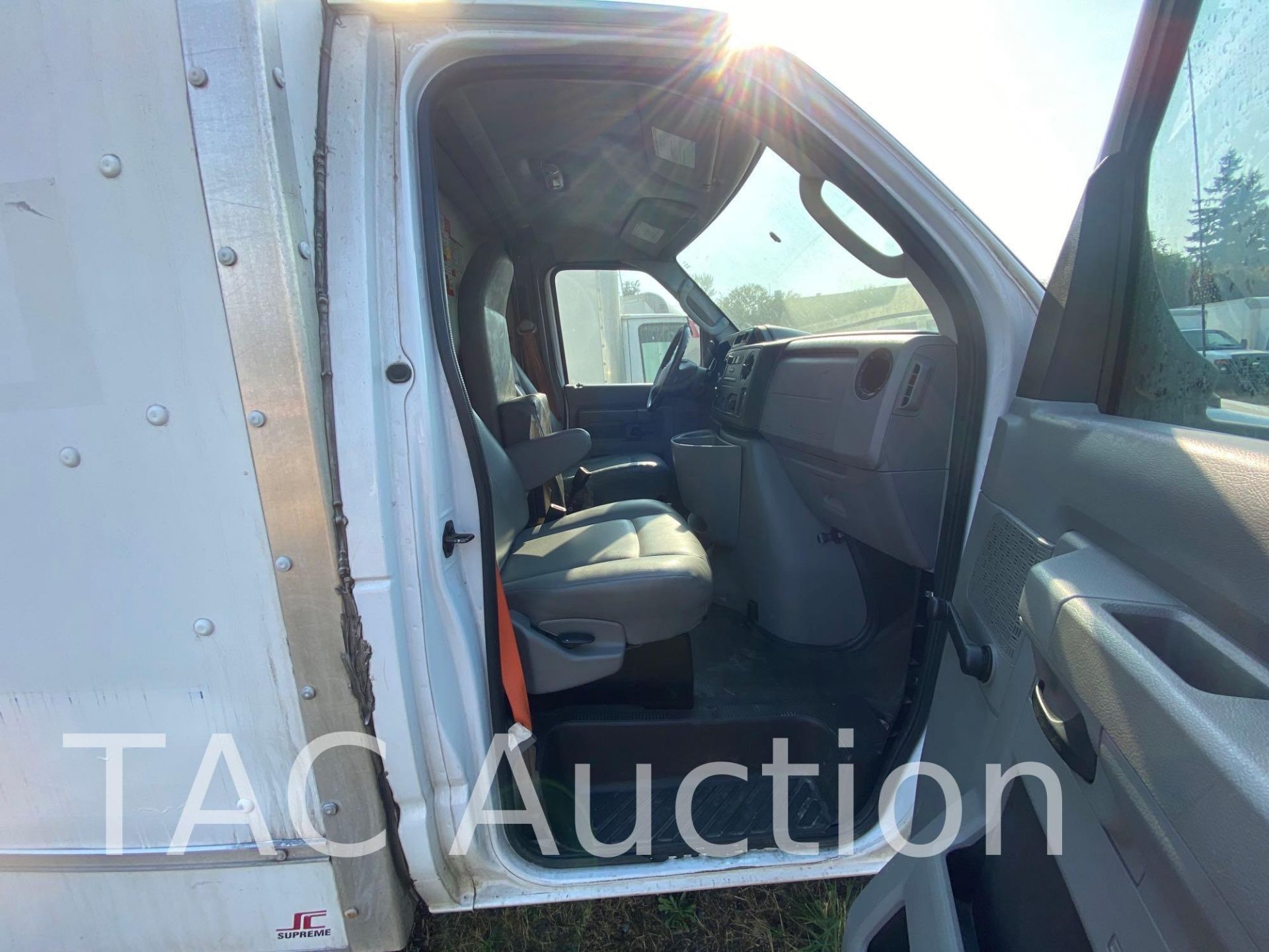 2015 Ford E-350 12ft Box Truck - Image 22 of 59