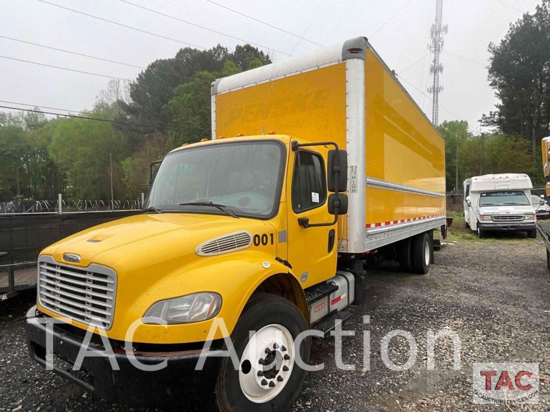 2014 Freightliner M2 26ft Box Truck