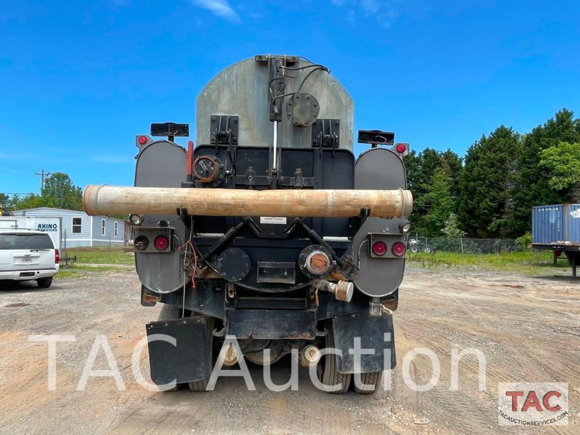 2002 Sterling L9500 HydroVac Truck - Image 4 of 61