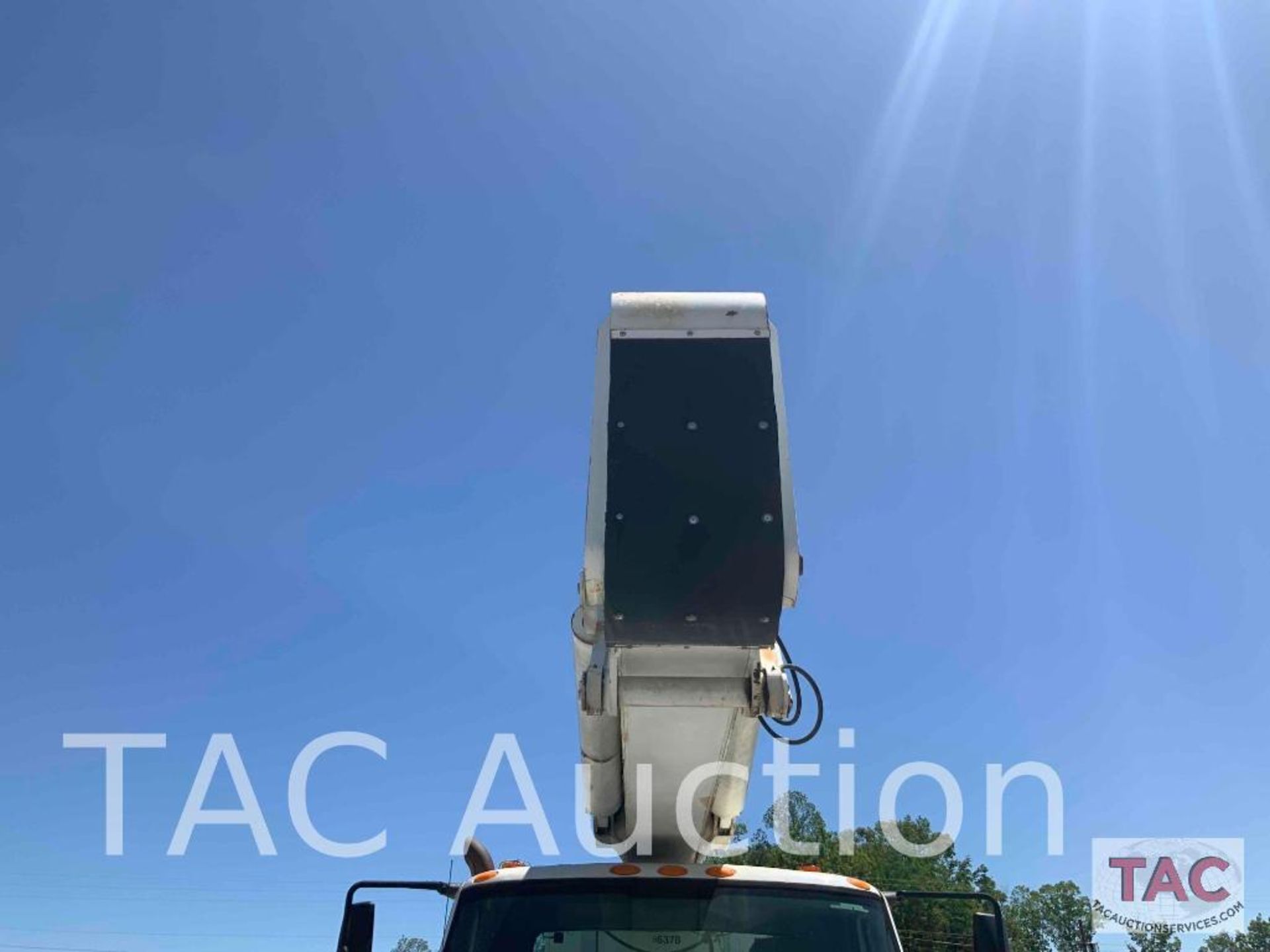 2005 ALTEC AH100 Articulating Non-Overcenter Aerial Bucket Truck Body Only - Image 8 of 69