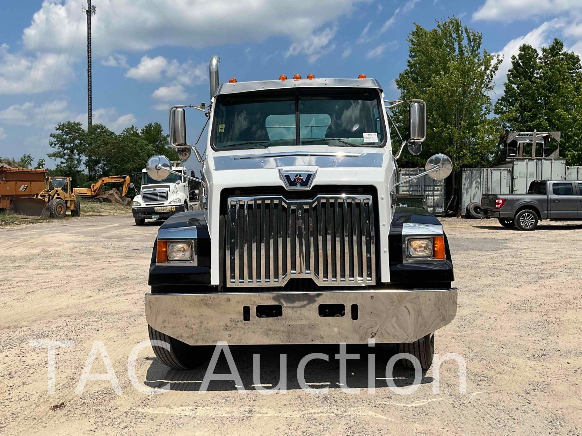 2013 Western Star 4700SF Day Cab - Image 3 of 158