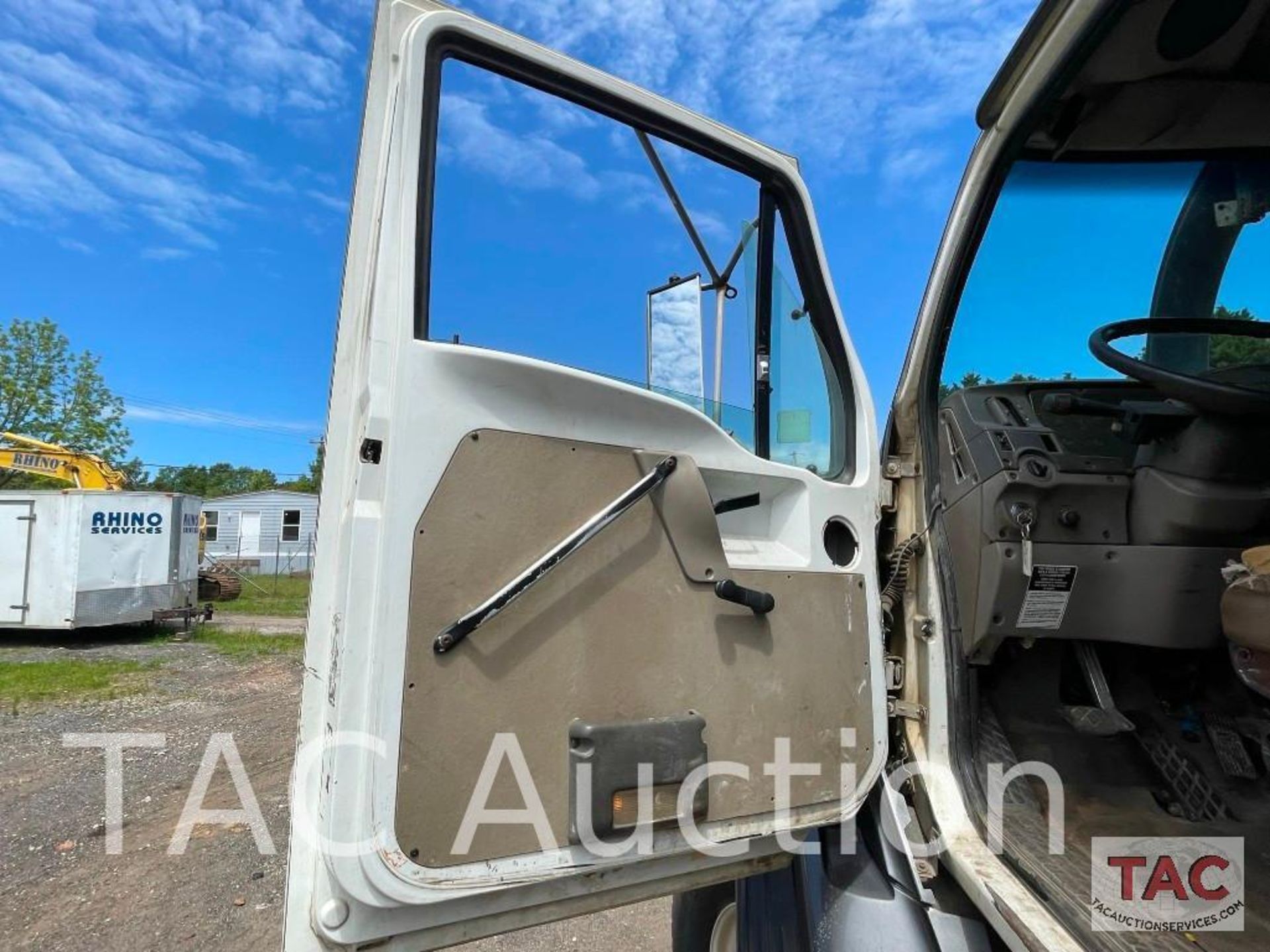 2002 Sterling L9500 HydroVac Truck - Image 9 of 61