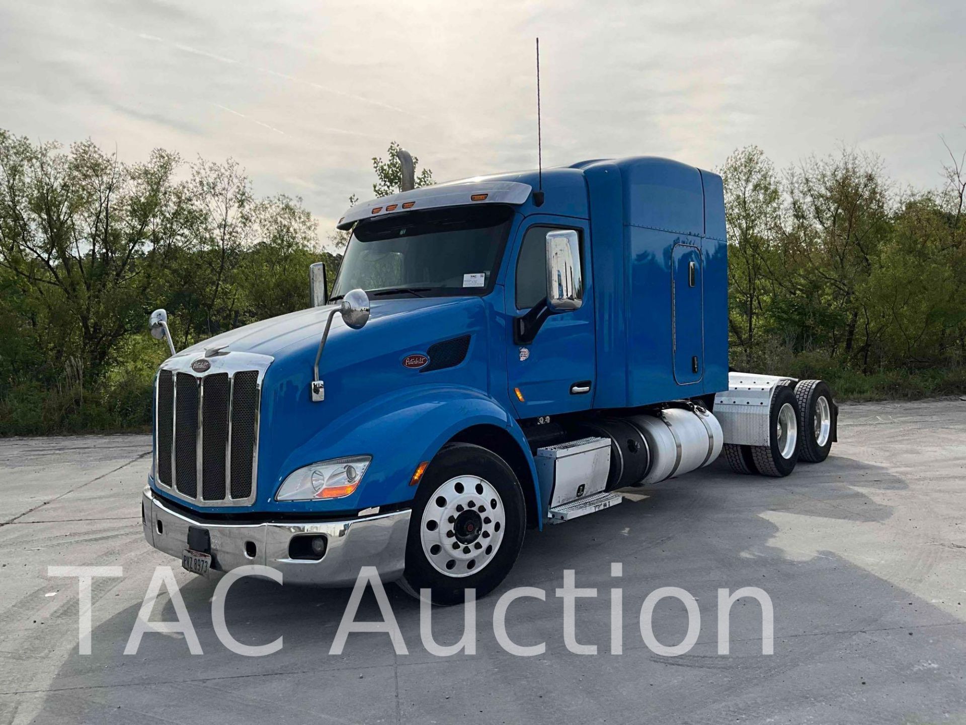 2015 Peterbilt 579 Sleeper Truck