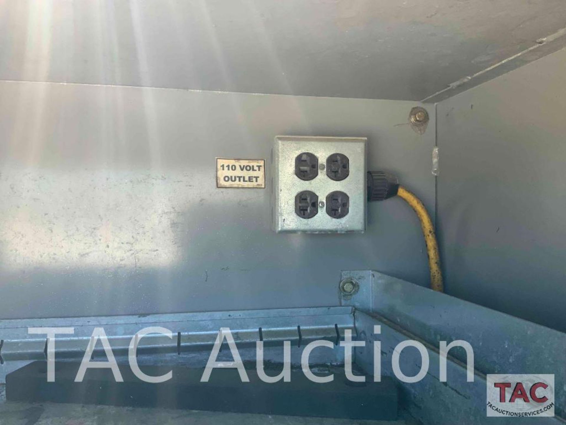 2005 ALTEC AH100 Articulating Non-Overcenter Aerial Bucket Truck Body Only - Image 54 of 69