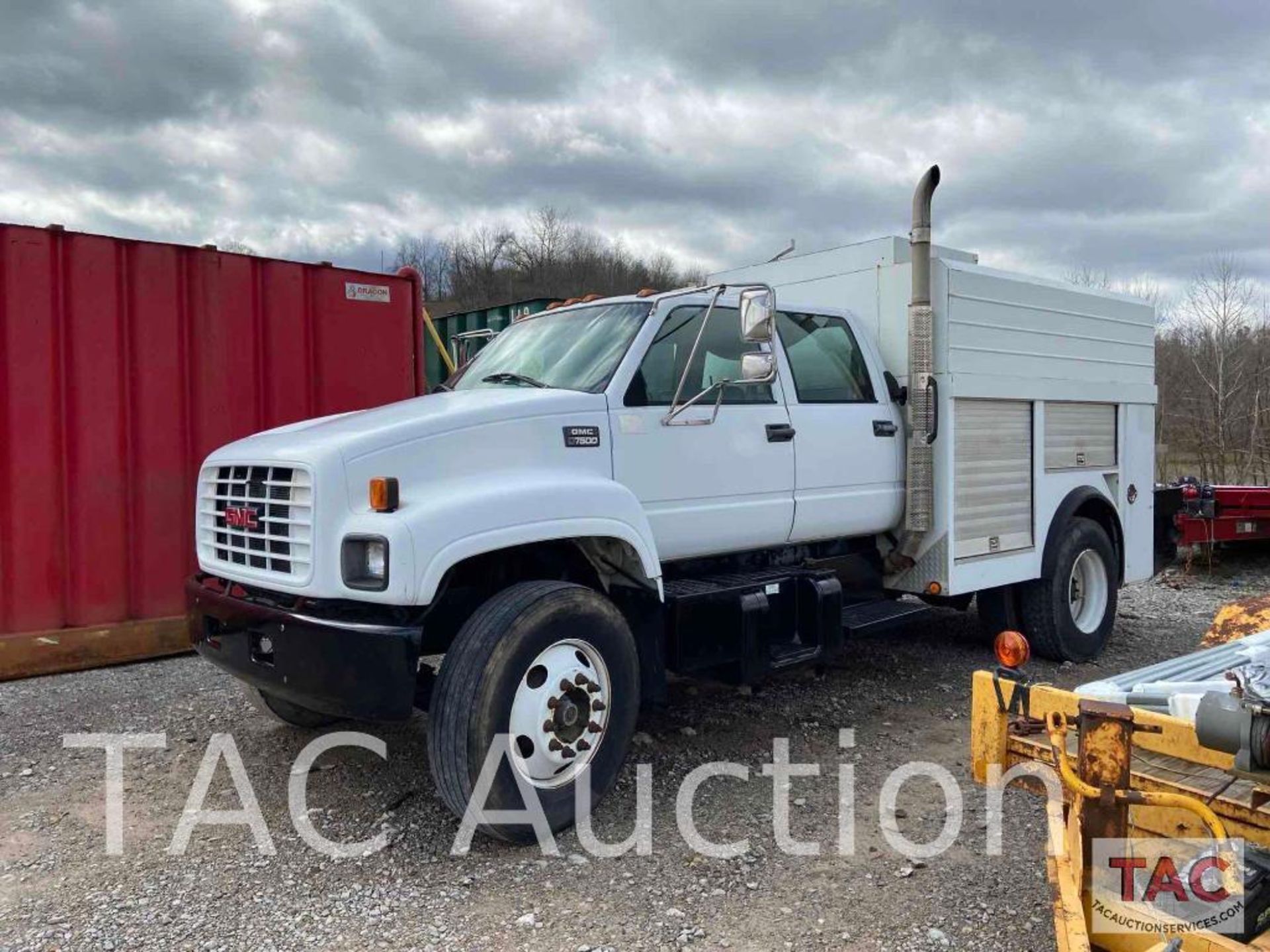 1999 GMC 7500 Crew Cab Utility Truck - Image 2 of 25