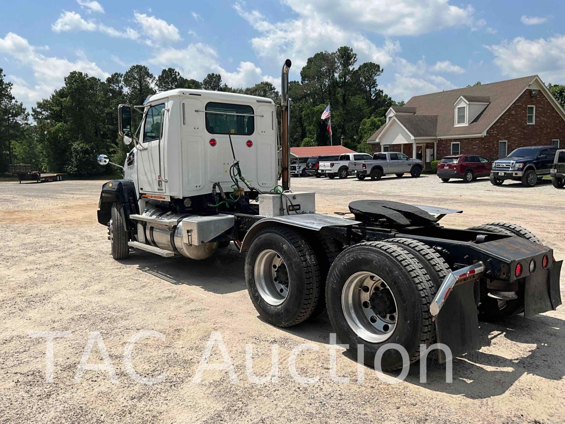 2013 Western Star 4700SF Day Cab - Image 13 of 158