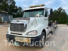 2005 Freightliner Columbia 120 Day Cab