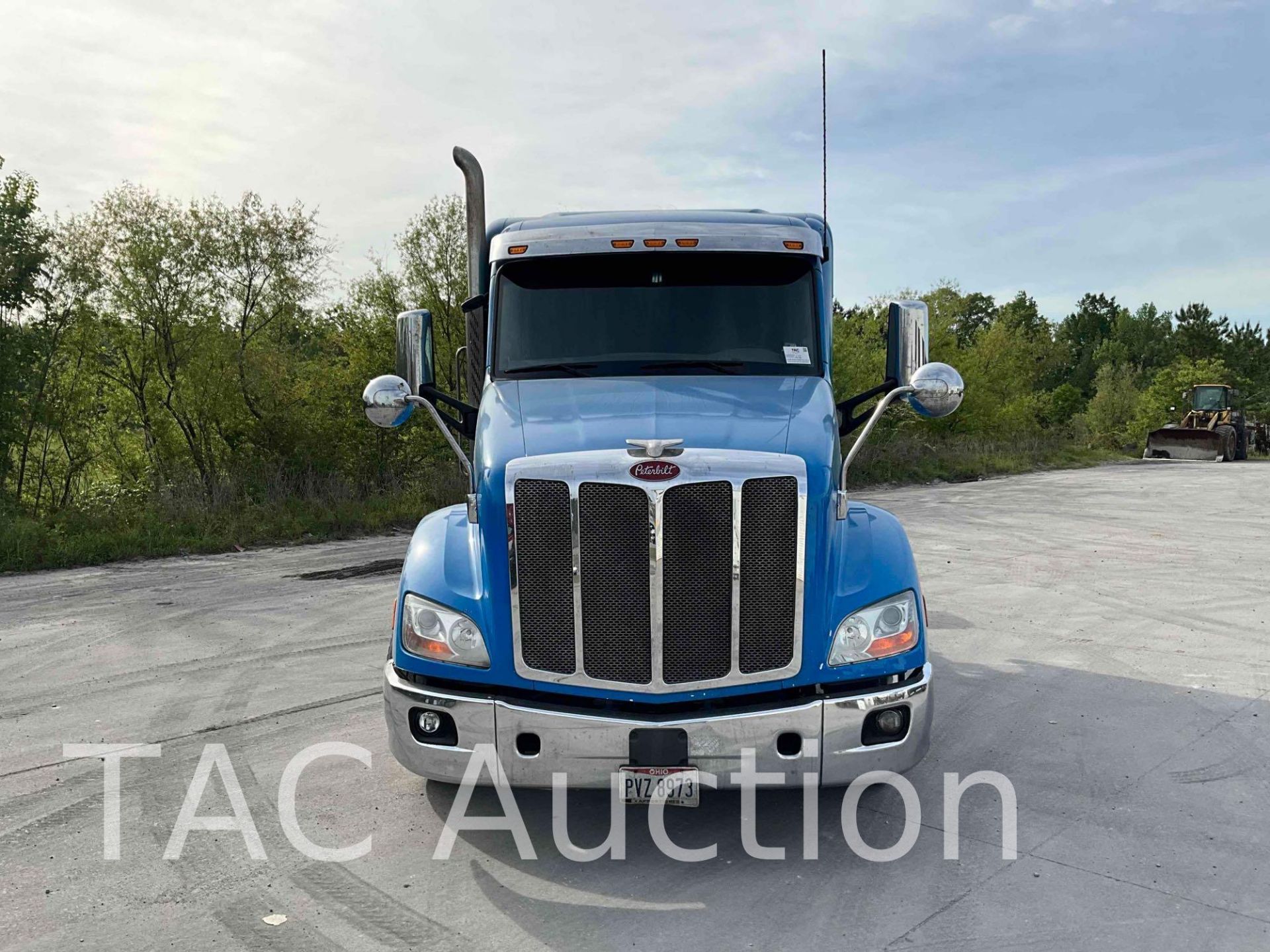 2015 Peterbilt 579 Sleeper Truck - Image 3 of 112