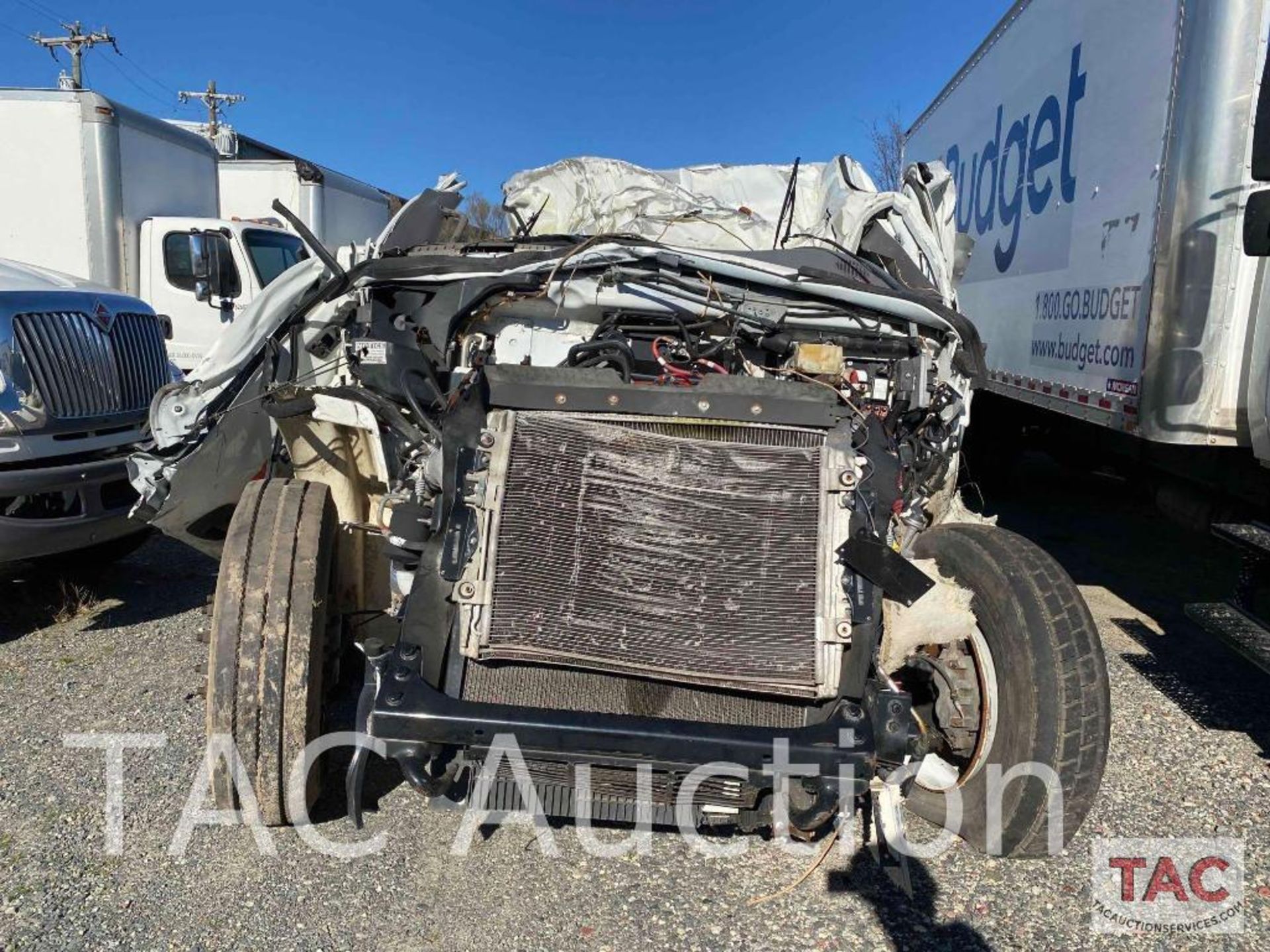 2016 Freightliner M2 26ft Box Truck - Image 2 of 36