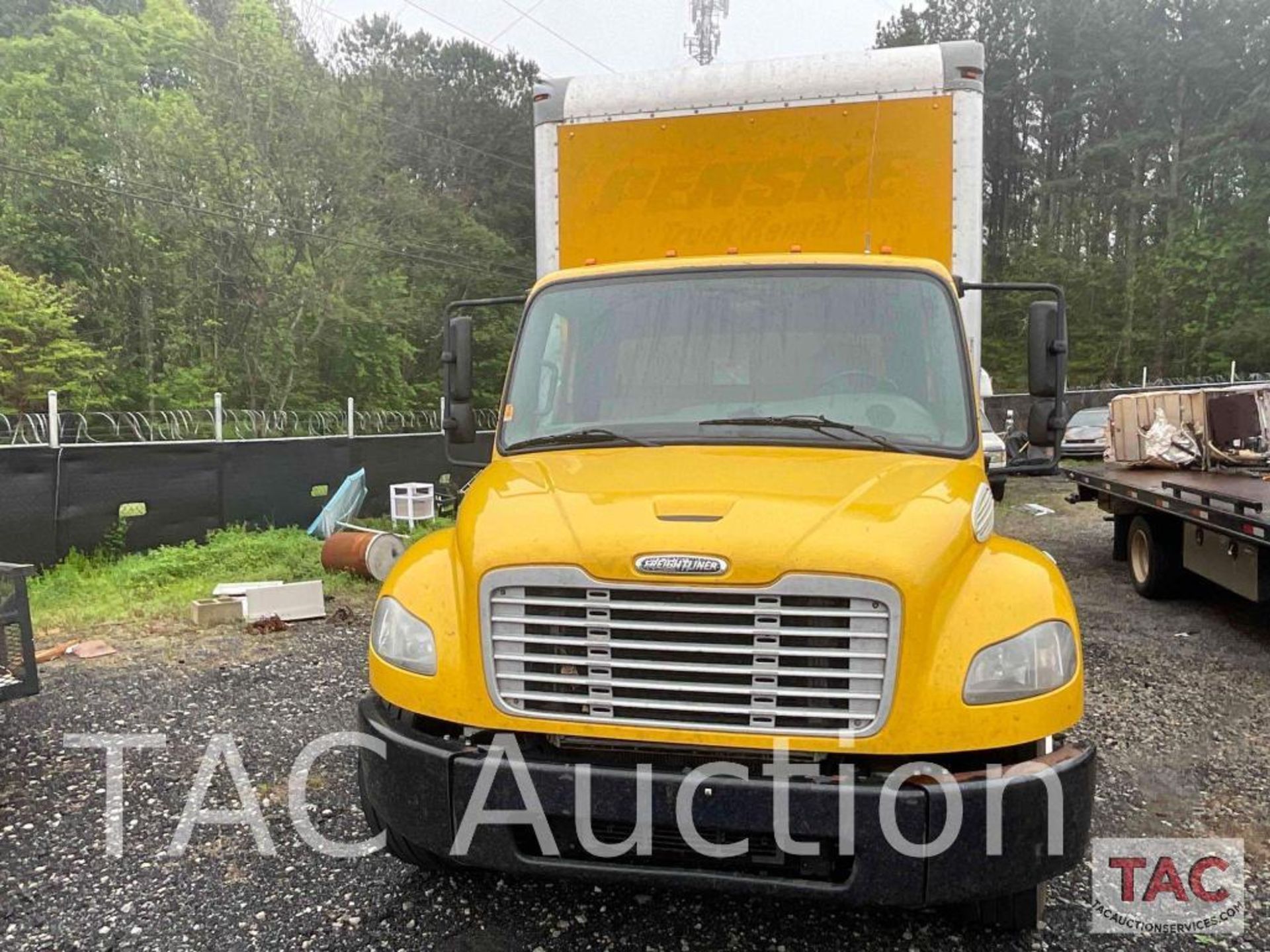 2014 Freightliner M2 26ft Box Truck - Image 2 of 52