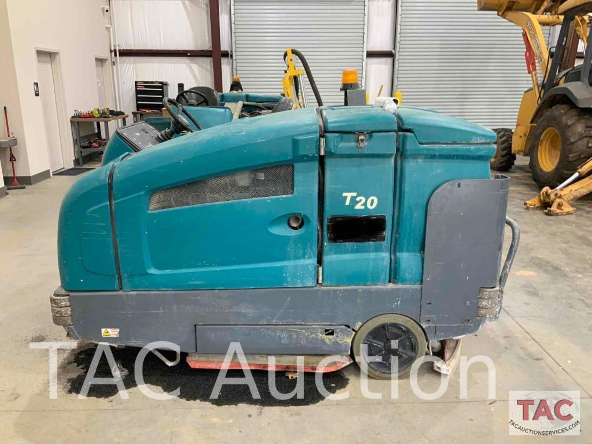 Tennant T20 Industrial Ride-On Scrubber - Image 8 of 29