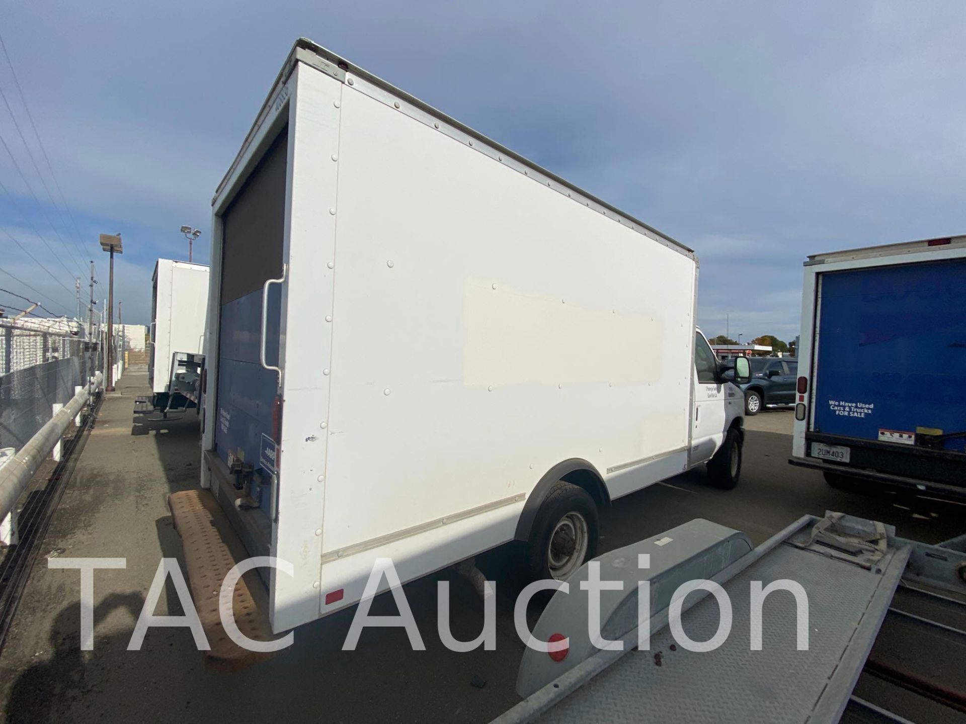 2014 Ford Econoline E-350 12ft Box Truck - Image 7 of 148