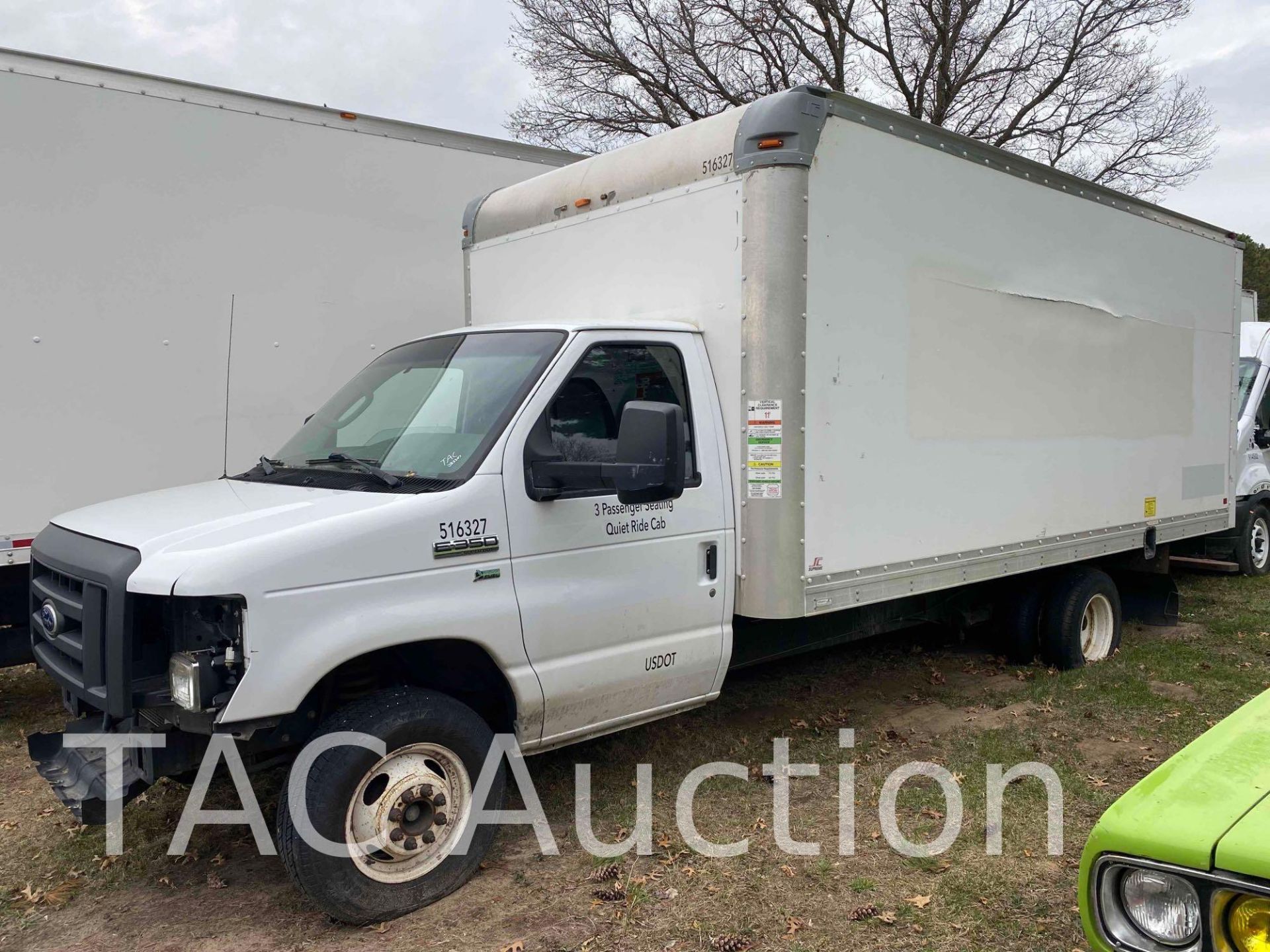 2015 Ford E-350 16ft Box Truck