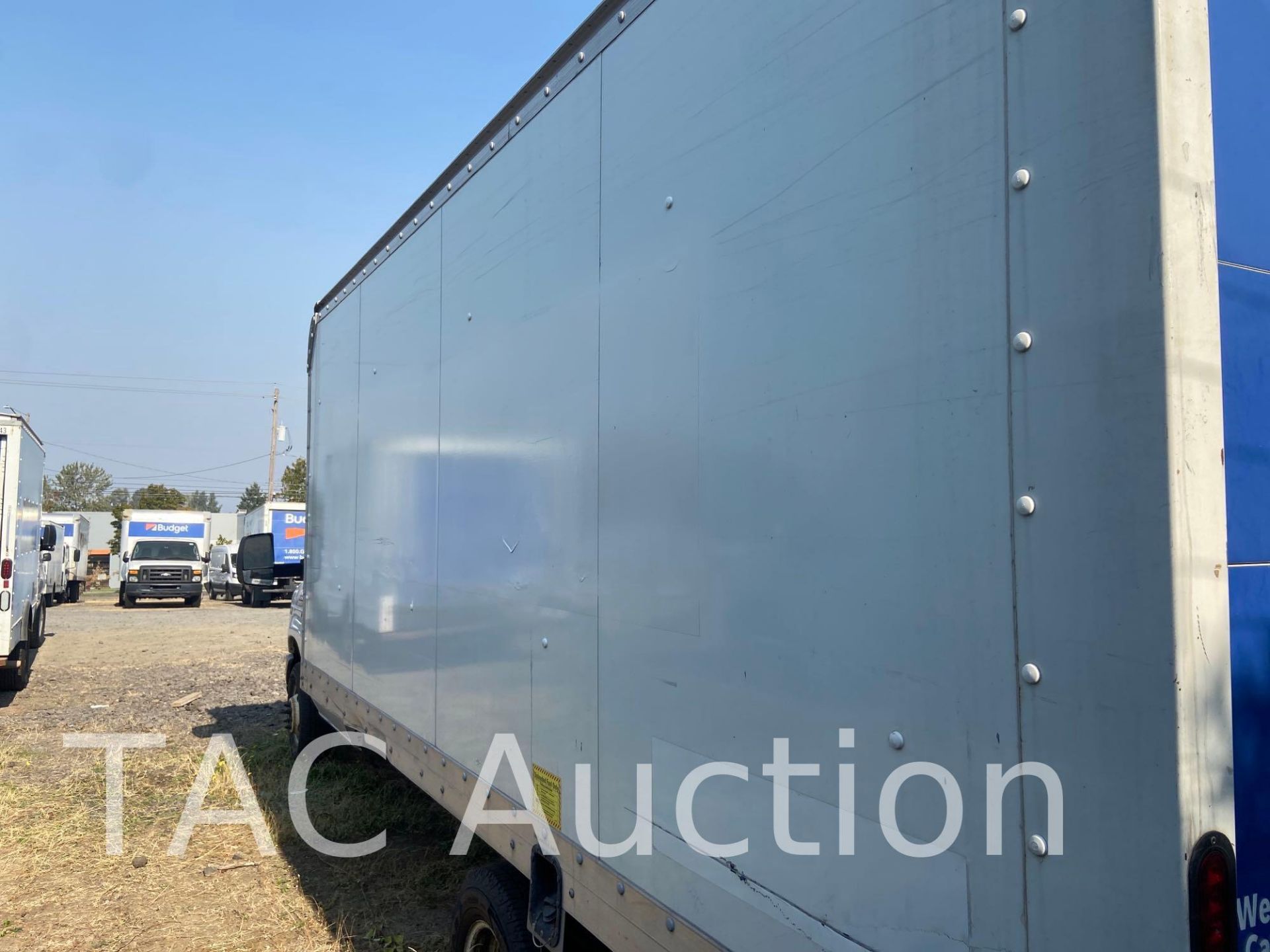 2015 Ford E-350 16ft Box Truck - Image 19 of 106