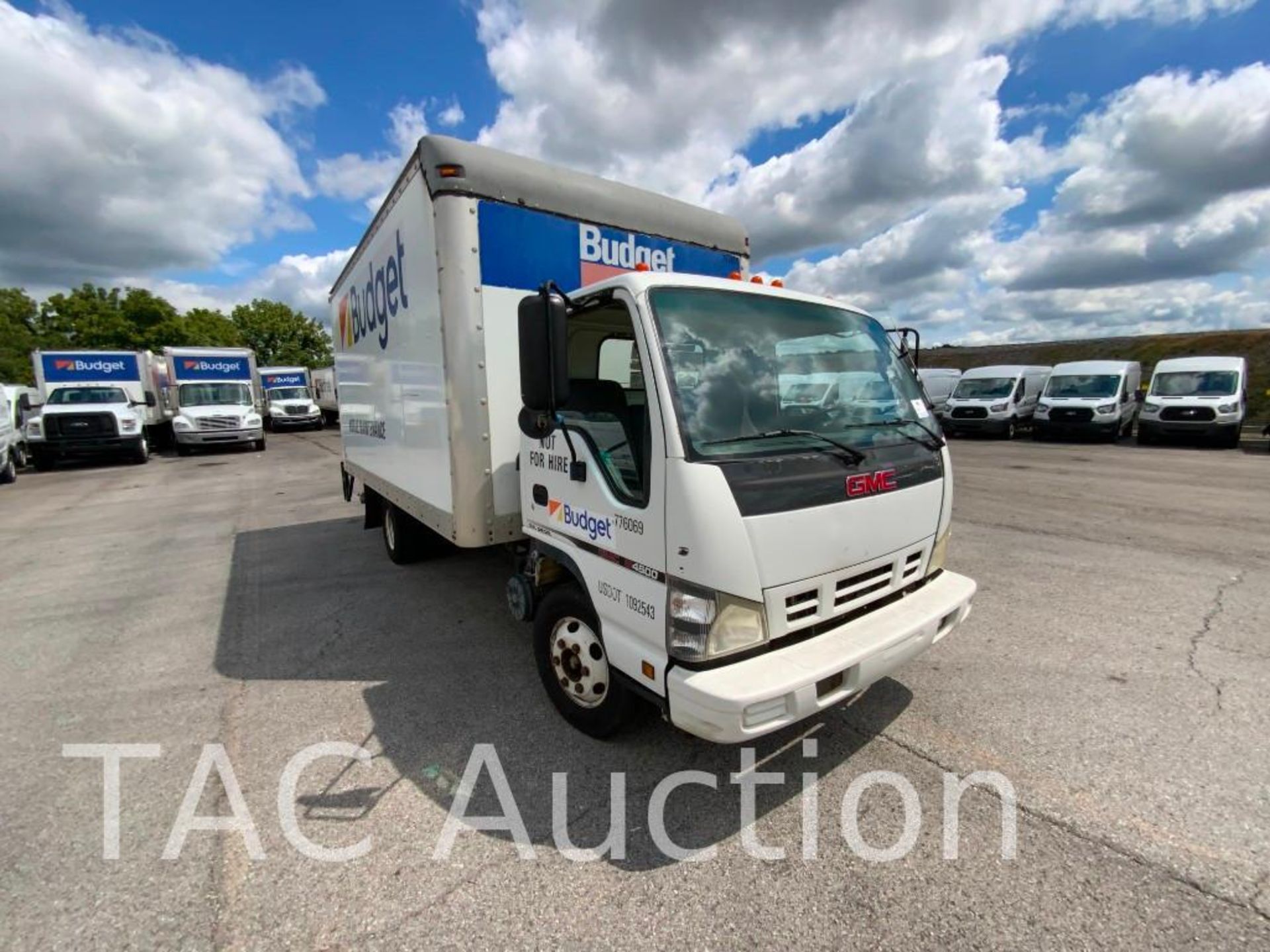 2007 GMC W4500 16ft Box Truck - Image 3 of 58