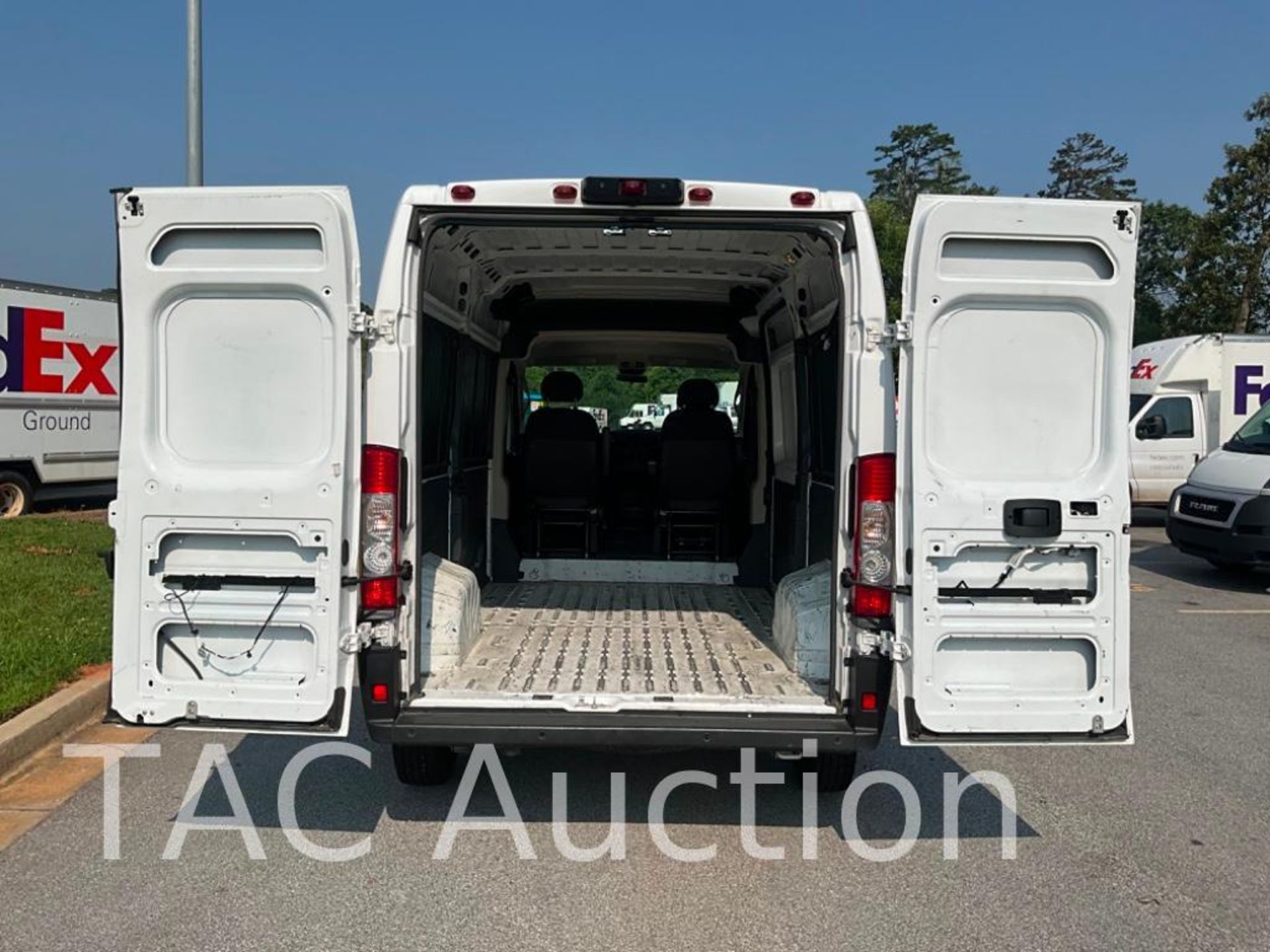 2021 Ram ProMaster 1500 Van - Image 23 of 43