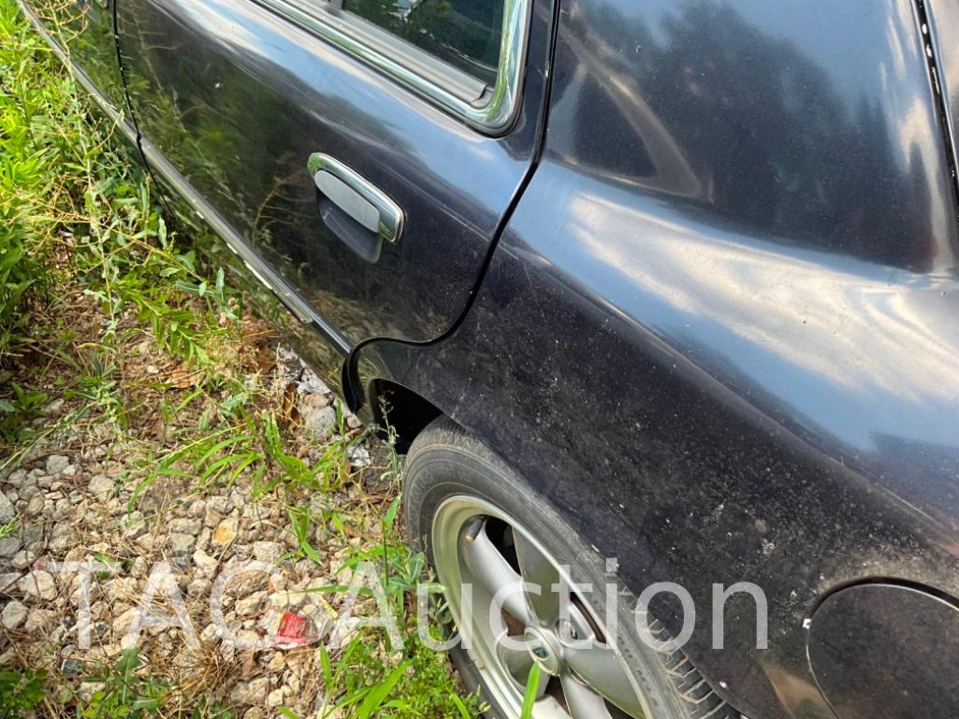 2005 Mercury Grand Marquis LS Sedan - Image 5 of 36