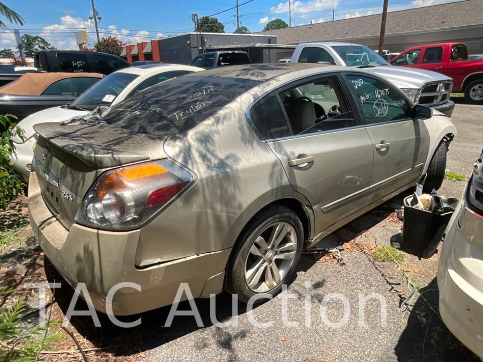 2010 Nissan Altima Sedan - Image 9 of 37