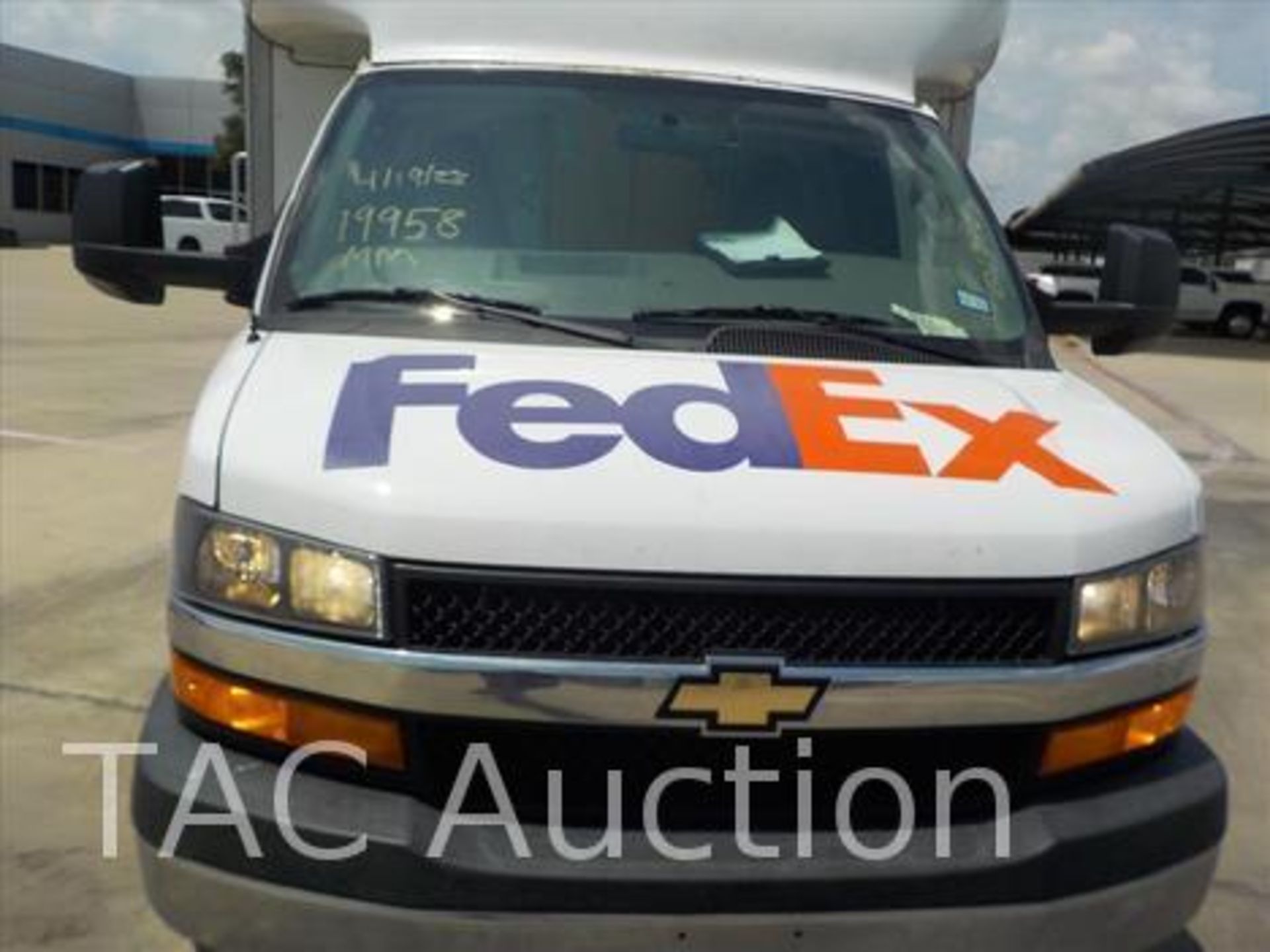 2020 Chevrolet Express 3500 16ft Box Truck - Image 54 of 94