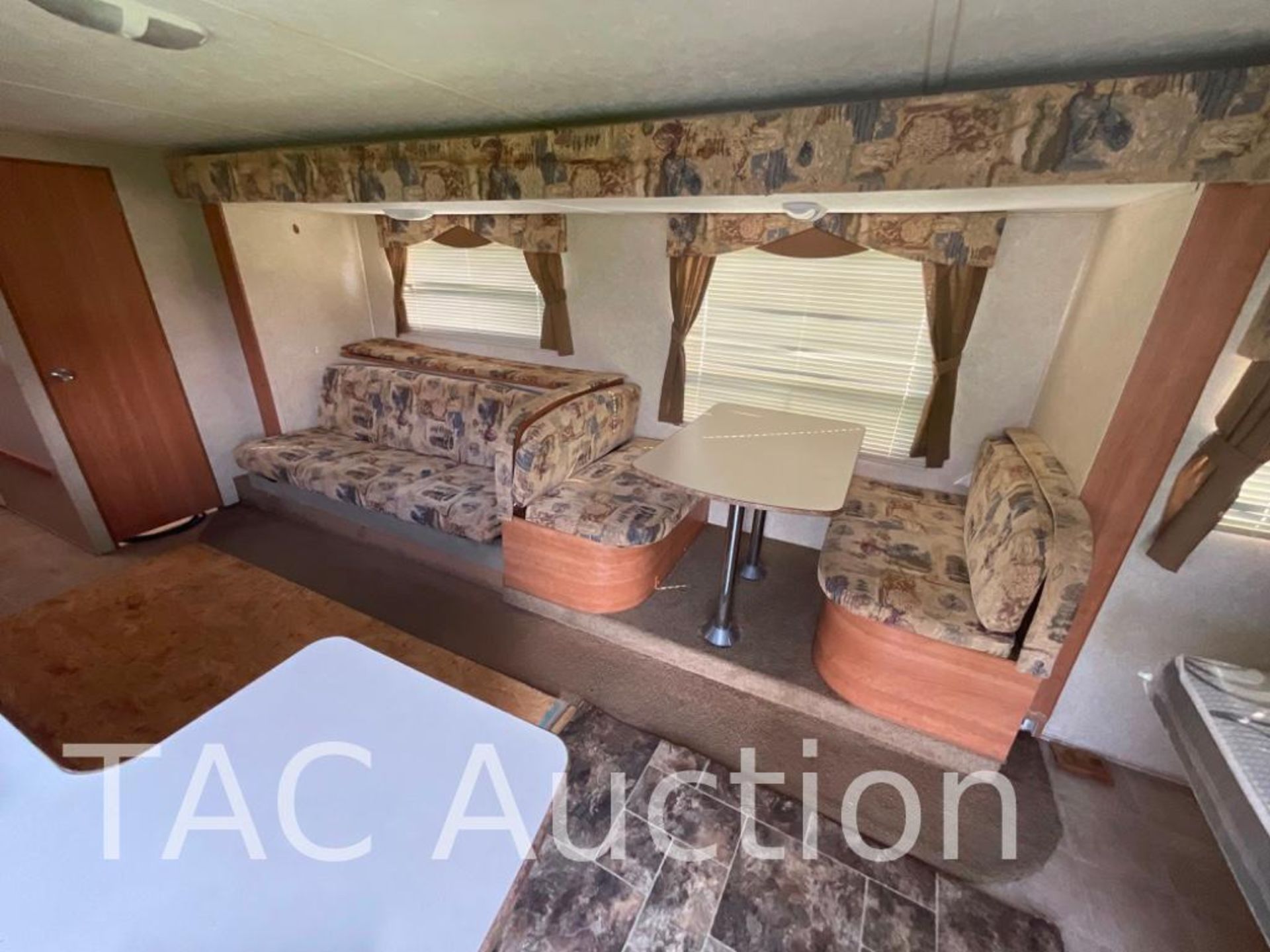 2006 Keystone Zep II 29ft Bumper Pull Camper Location Near Sweetwater