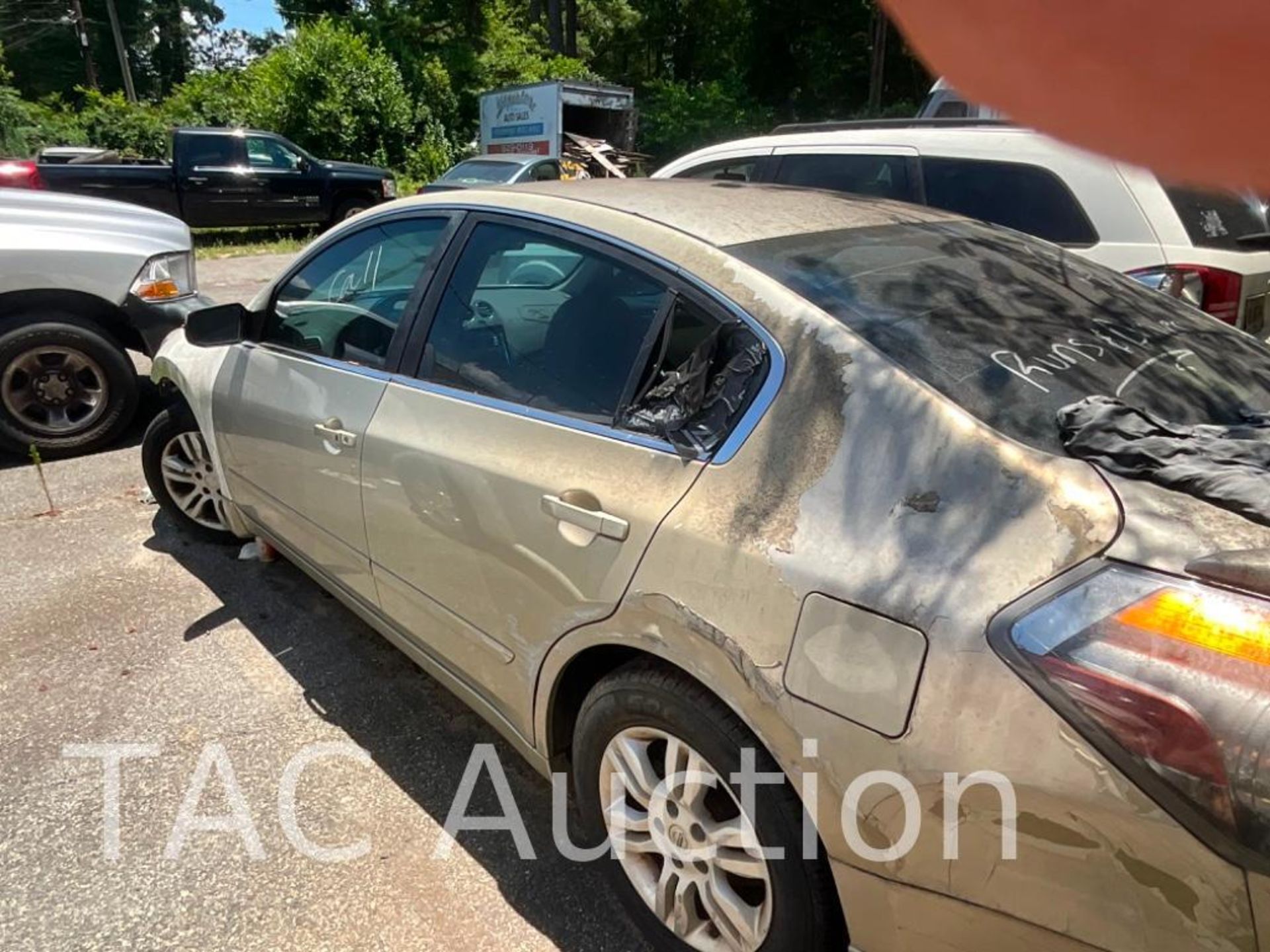 2010 Nissan Altima Sedan - Image 4 of 37