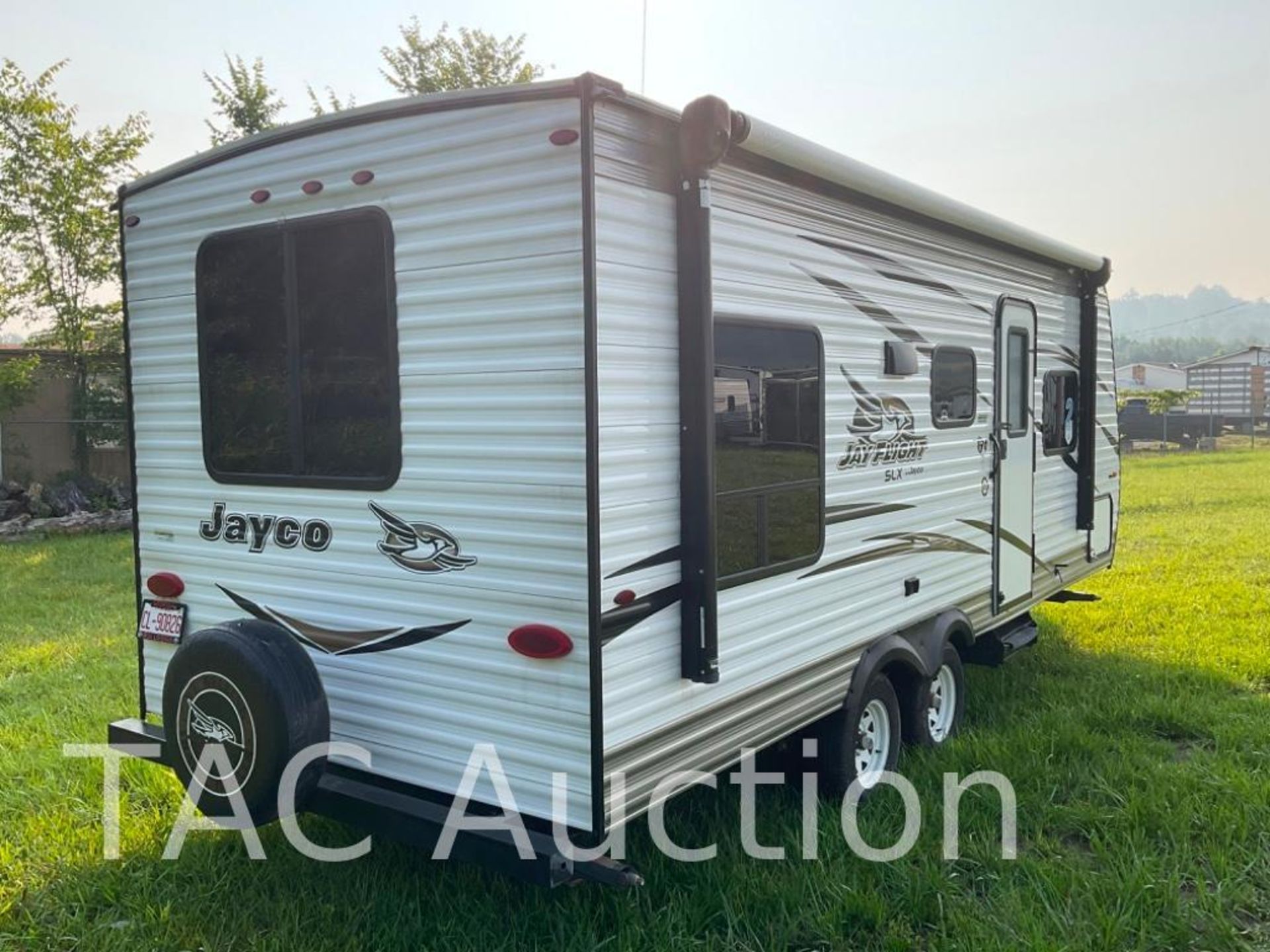 2018 Jayco 212QB 25ft Bumper Pull Camper - Image 5 of 37