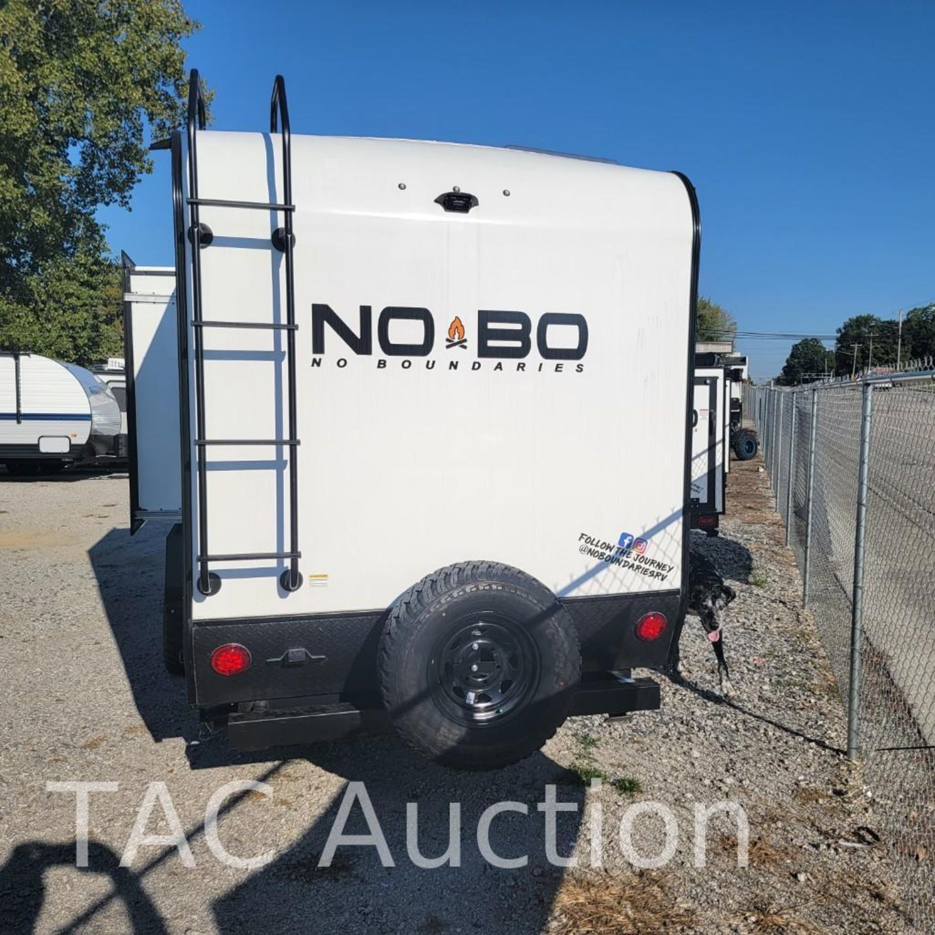 New 2022 Forest River NOBO 16.6 Bumper Pull Camper - Image 6 of 20