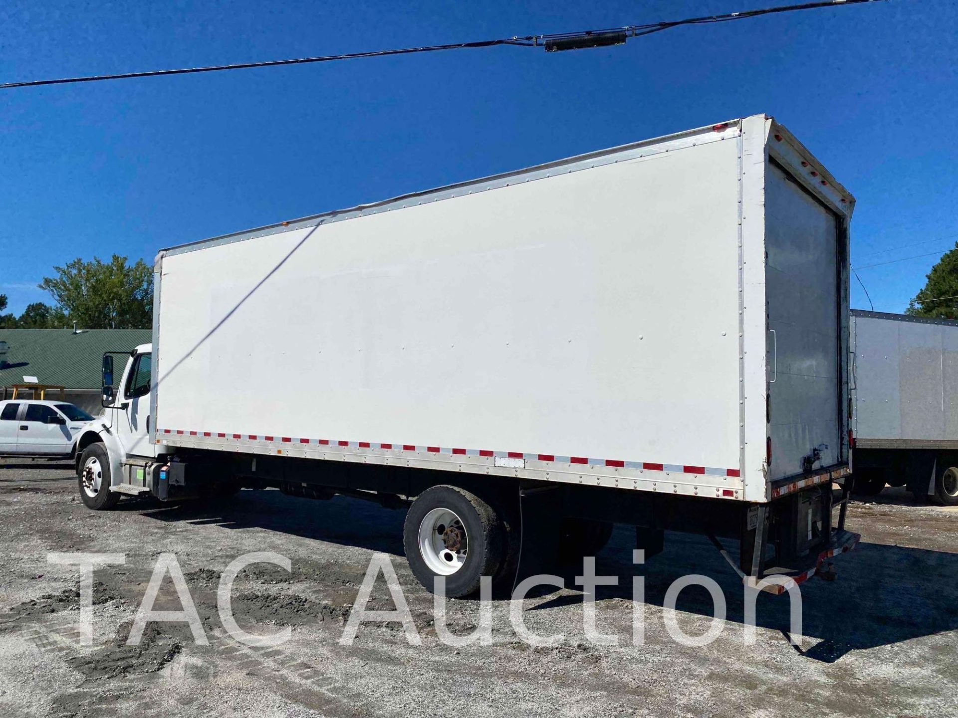 2016 Freightliner M2106 26ft Box Truck - Image 4 of 63