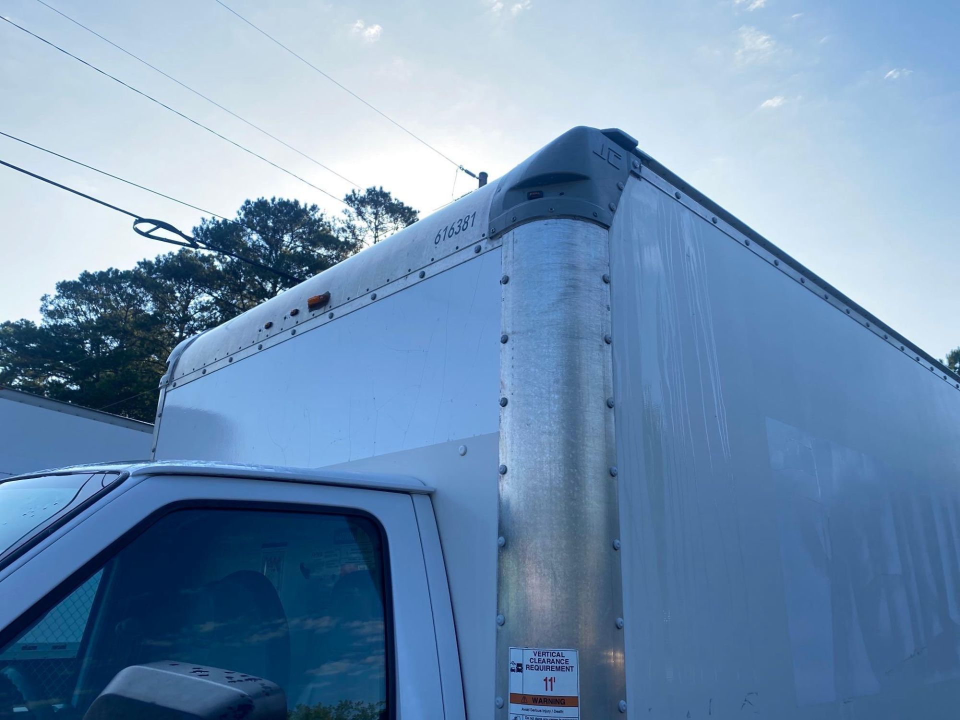 2016 Ford Econoline E-350 16ft Box Truck - Image 21 of 49