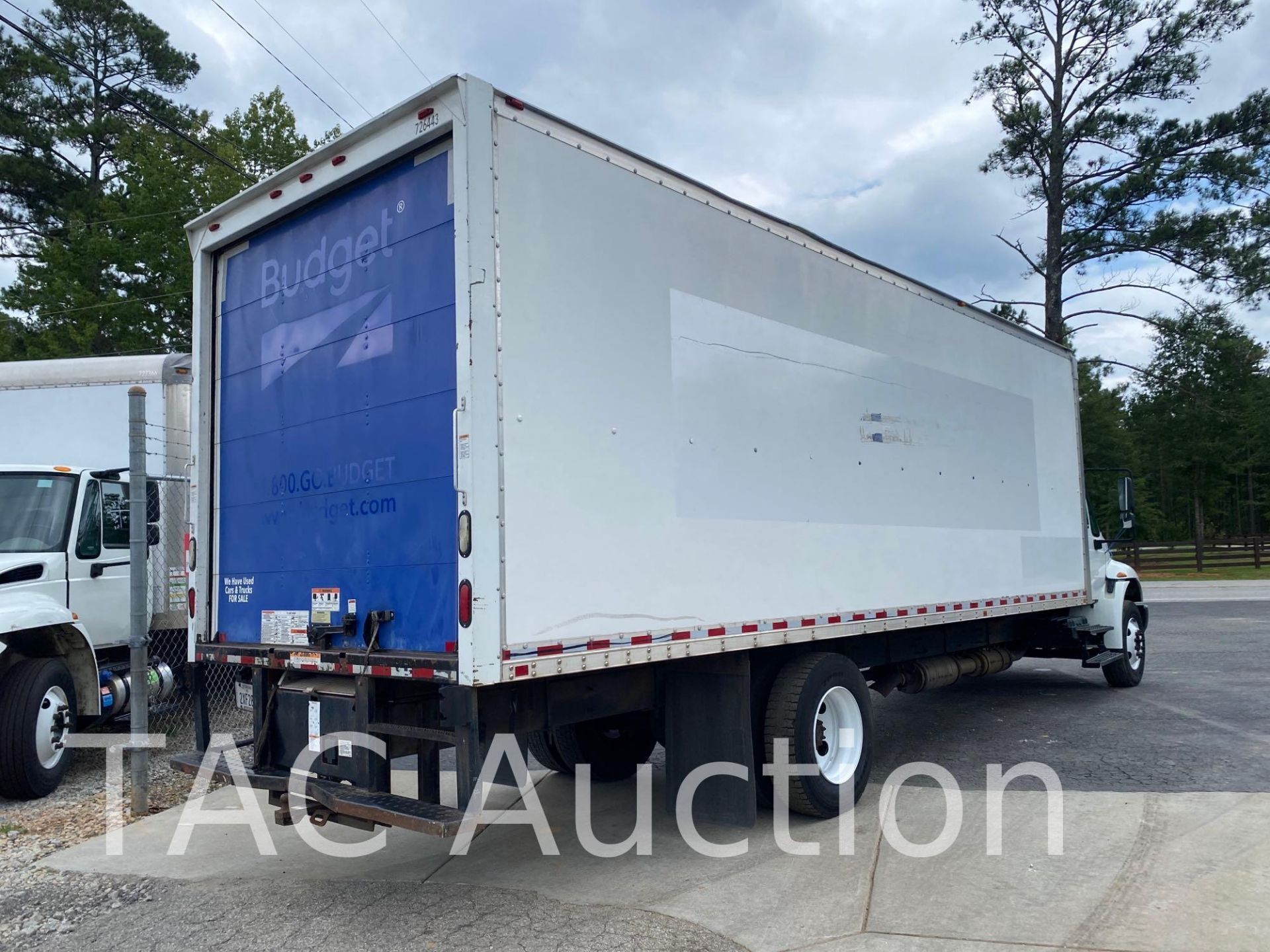 2017 International Durastar 4300 26ft Box Truck - Image 4 of 63