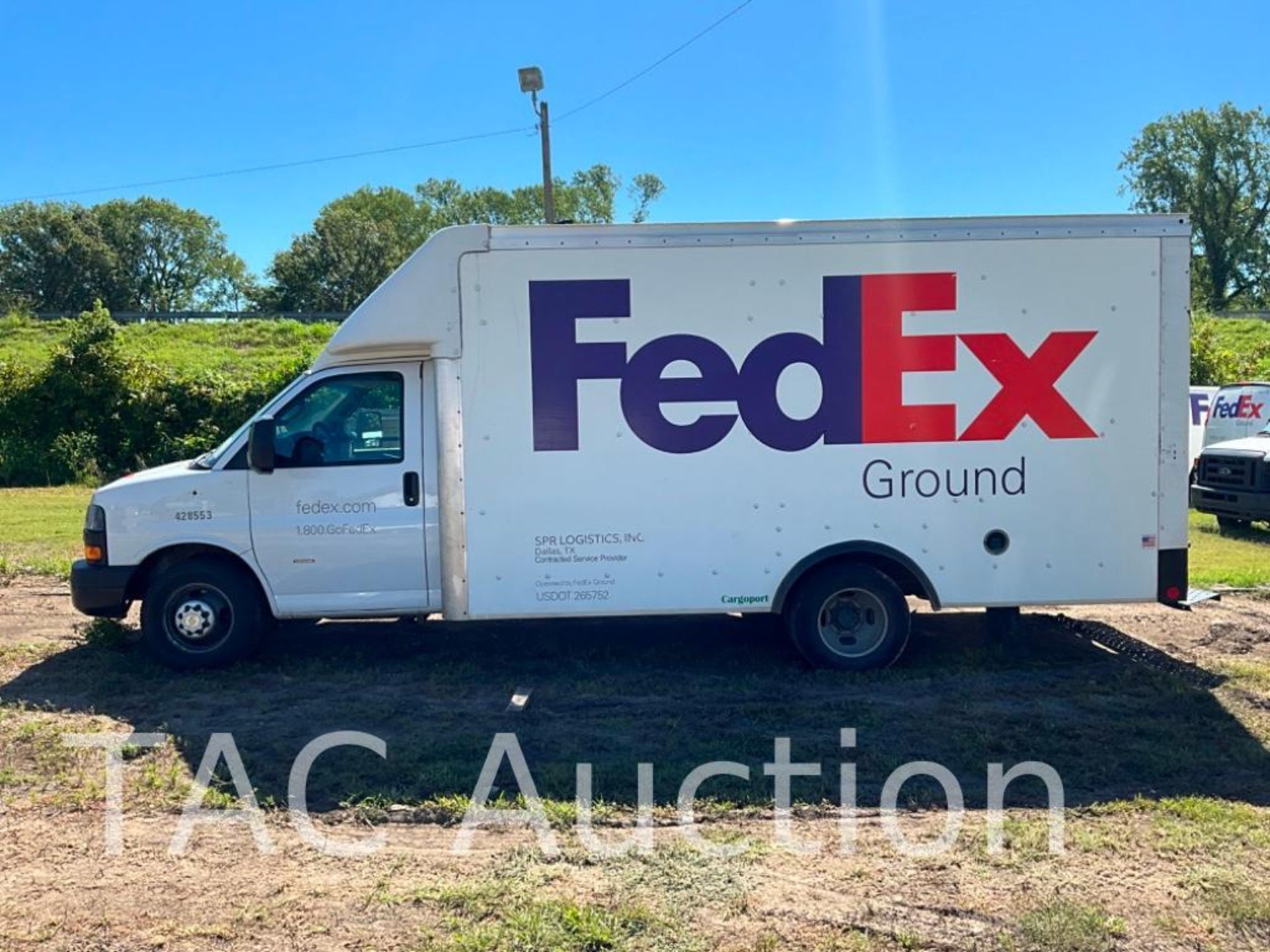 2019 Chevrolet Express 14ft Box Truck - Image 7 of 47