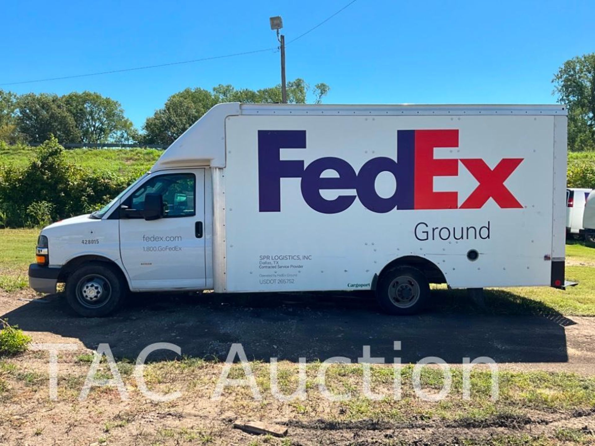 2019 Chevrolet Express 14ft Box Truck - Image 7 of 48