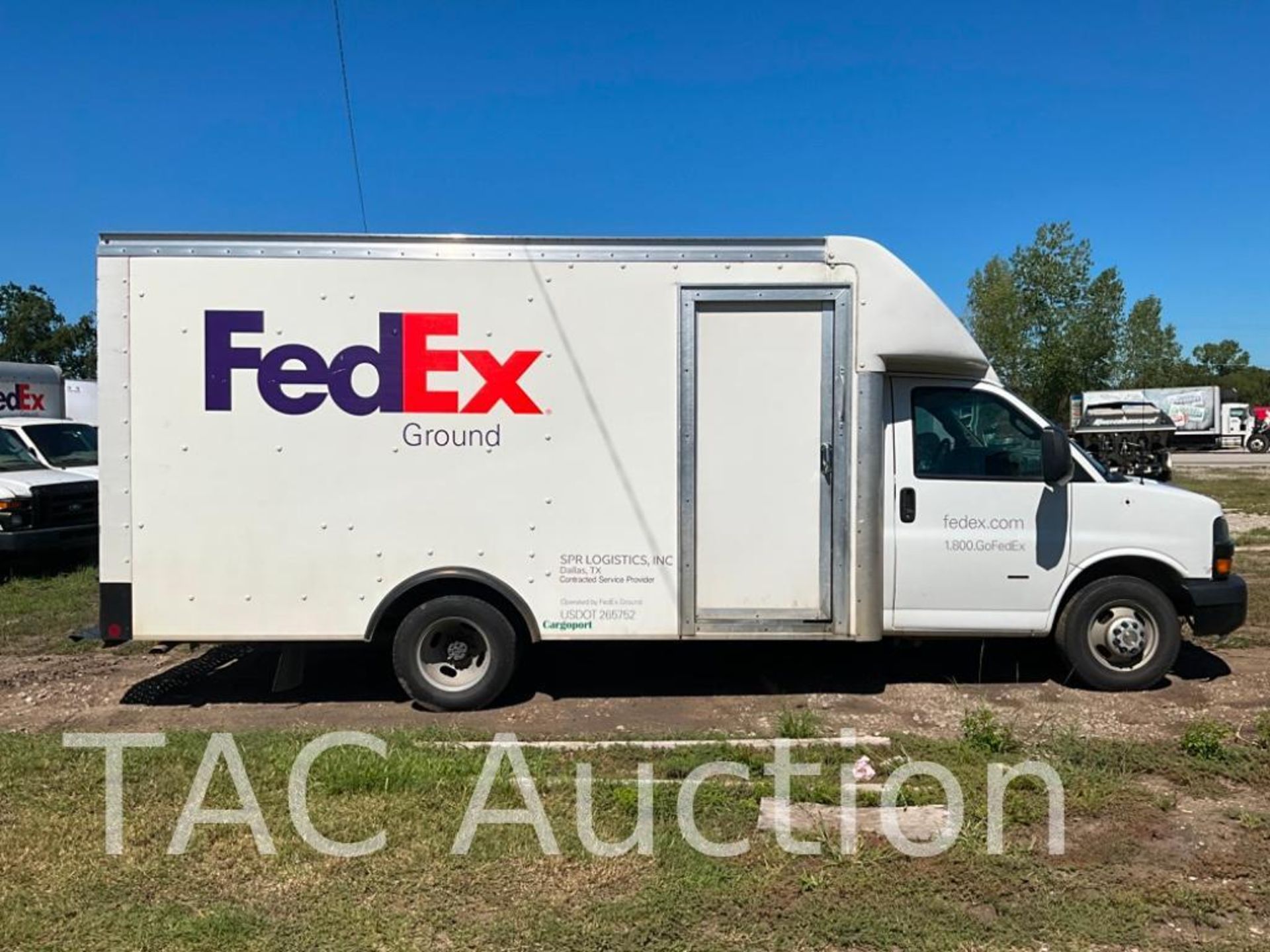 2019 Chevrolet Express 14ft Box Truck - Image 8 of 47