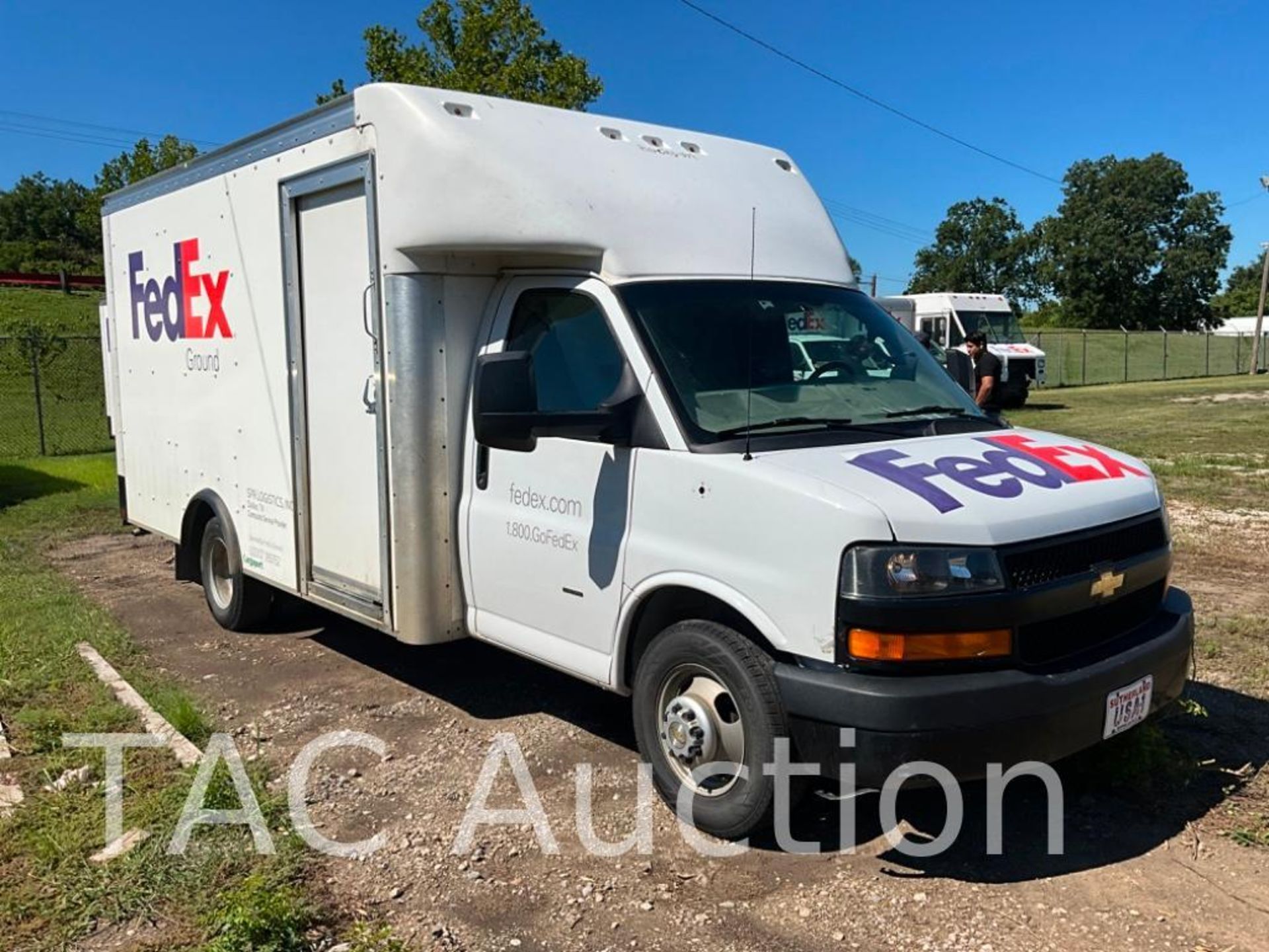 2019 Chevrolet Express 14ft Box Truck - Image 3 of 47