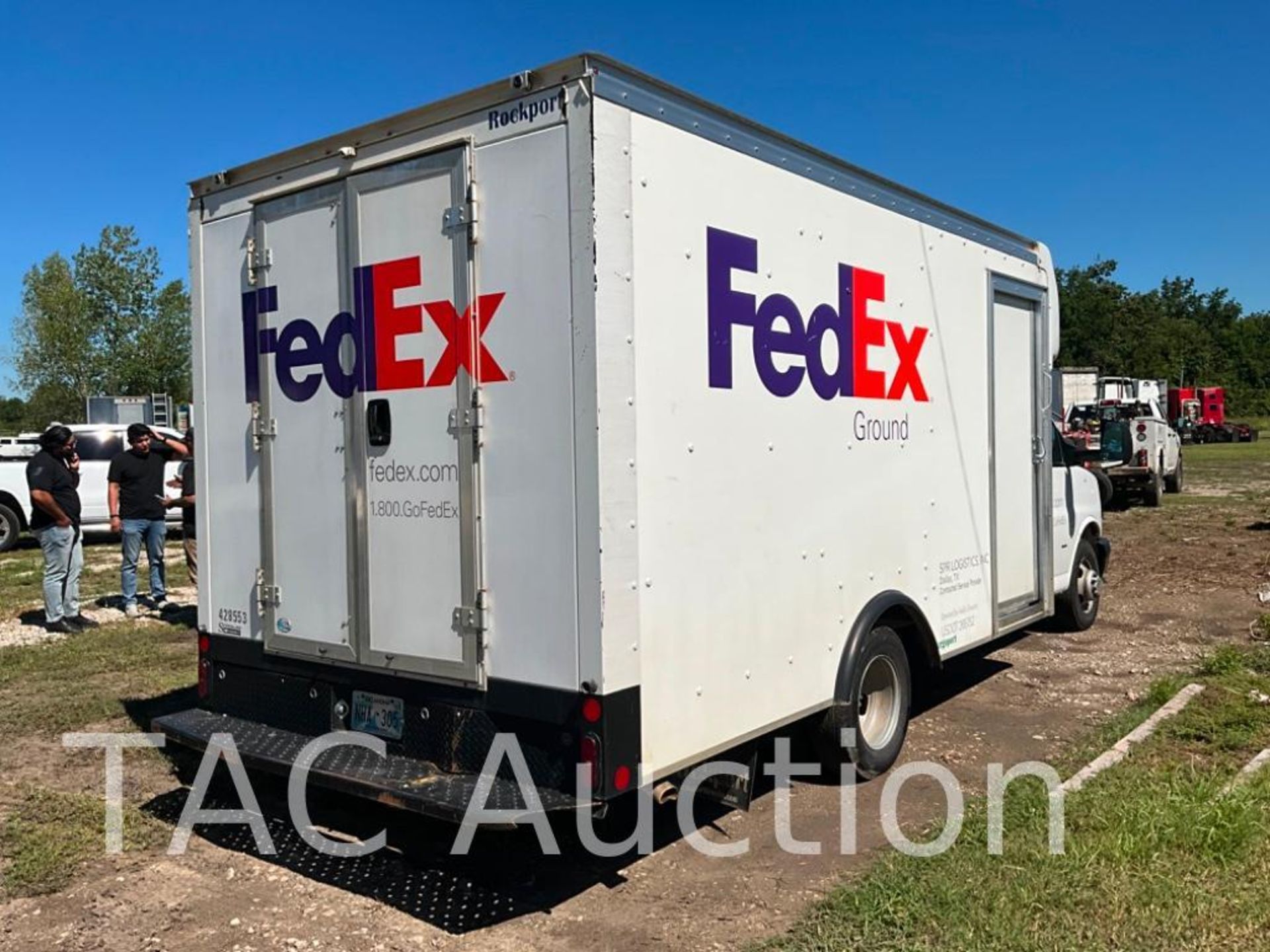 2019 Chevrolet Express 14ft Box Truck - Image 6 of 47