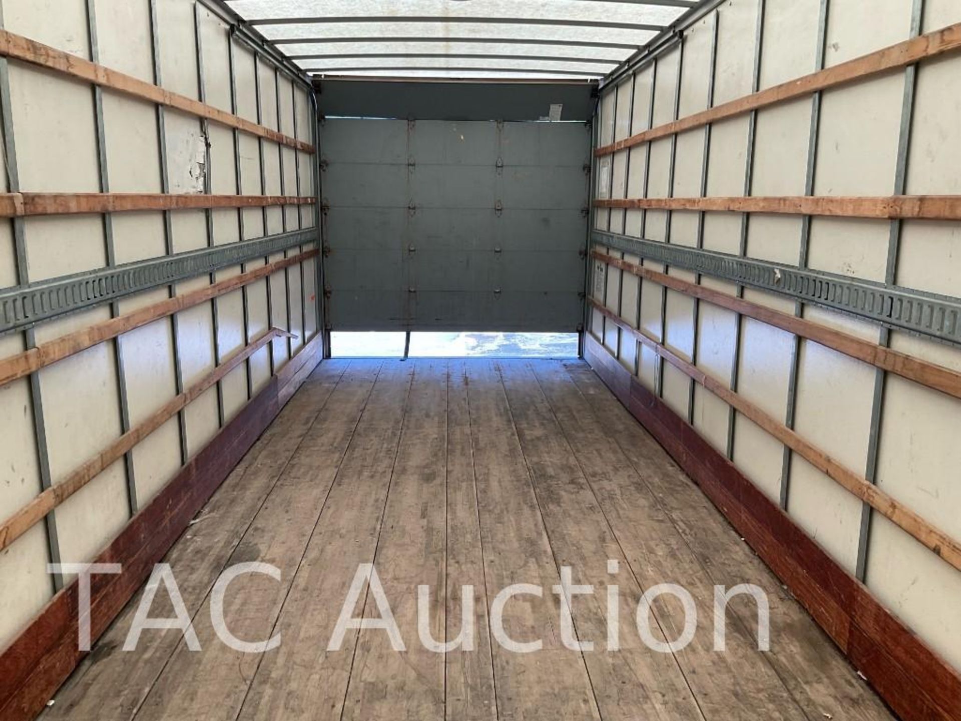 2017 International Durastar 4300 26ft Box Truck - Image 17 of 56
