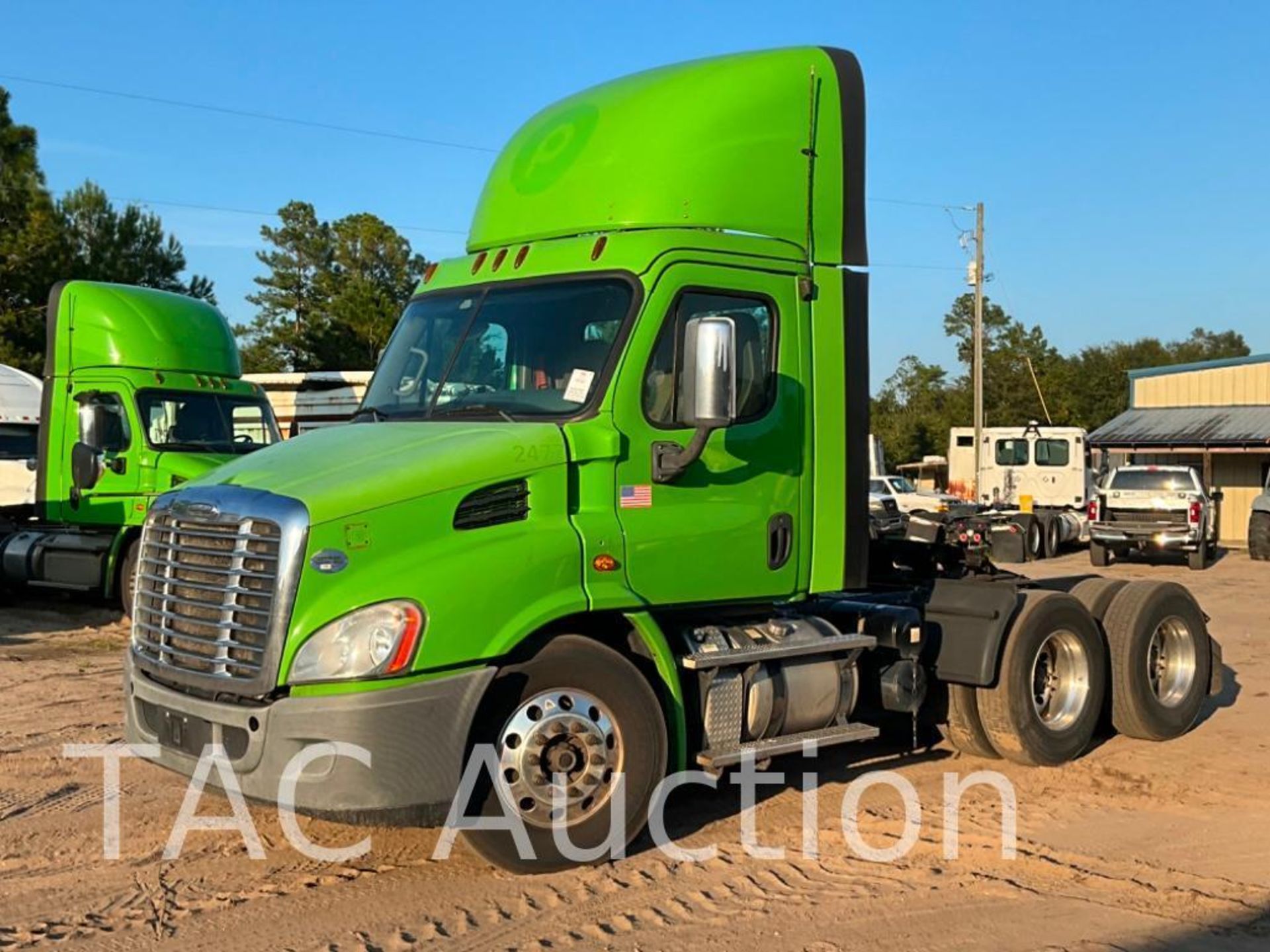2017 Freightliner Cascadia Day Cab - Image 2 of 114