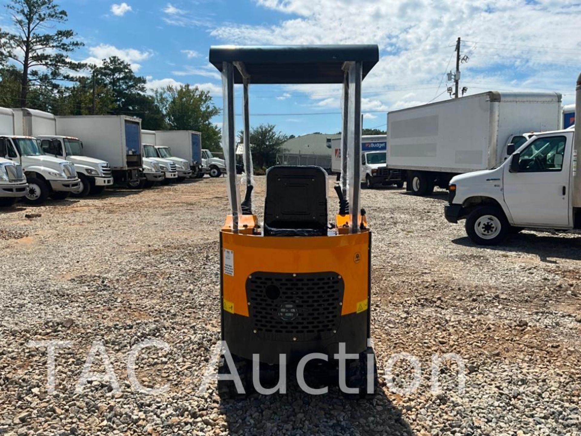 New 2023 VICSEC Crawler Mini Excavator - Image 5 of 18