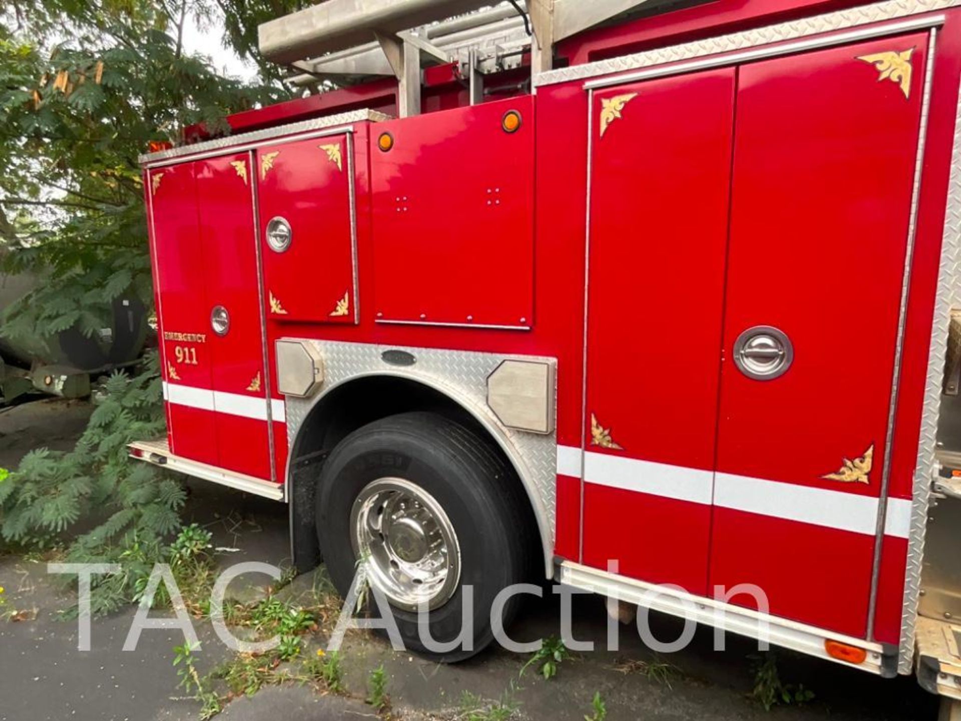 2000 E-One Fire Truck - Image 9 of 62