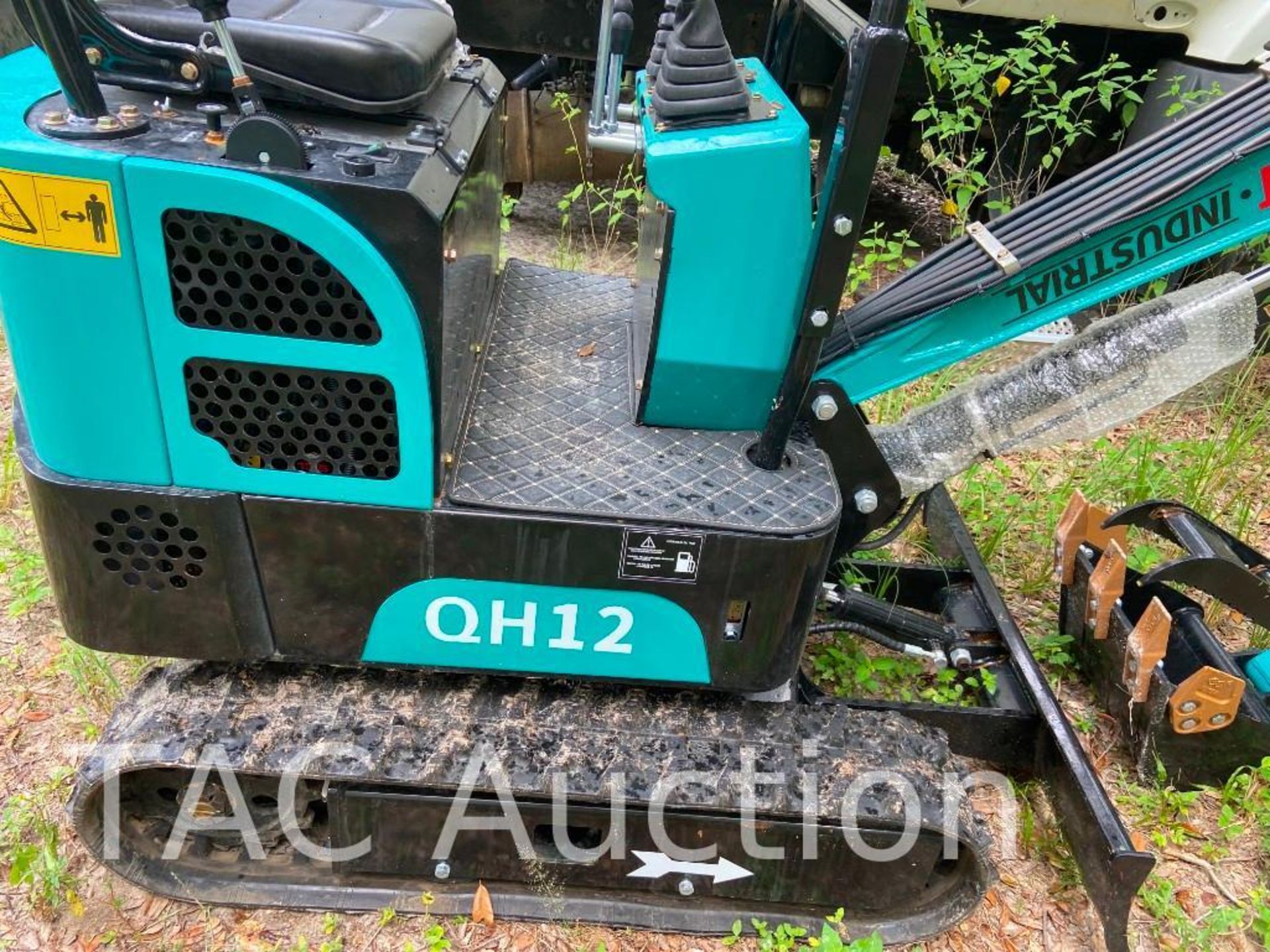 New 2023 AGT QH12 Mini Excavator - Image 23 of 25