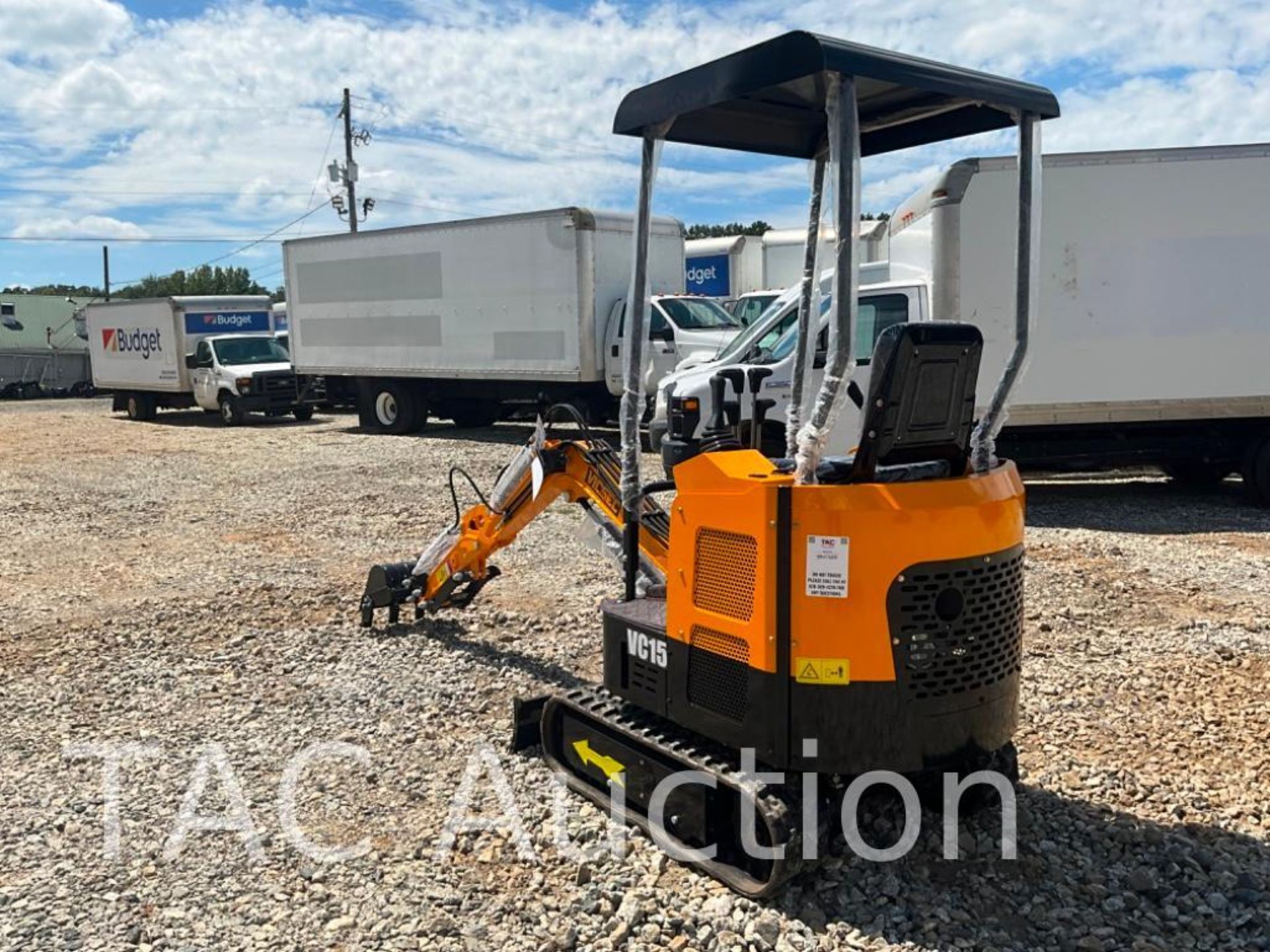 New 2023 VICSEC Crawler Mini Excavator - Image 4 of 18