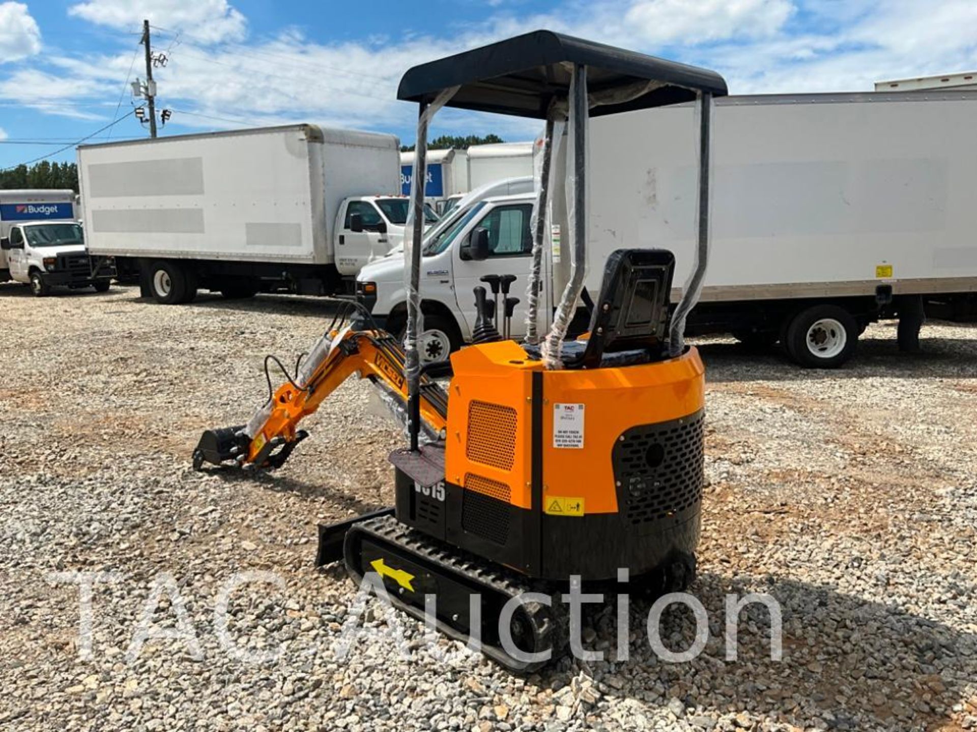 New 2023 VICSEC Crawler Mini Excavator - Image 4 of 19