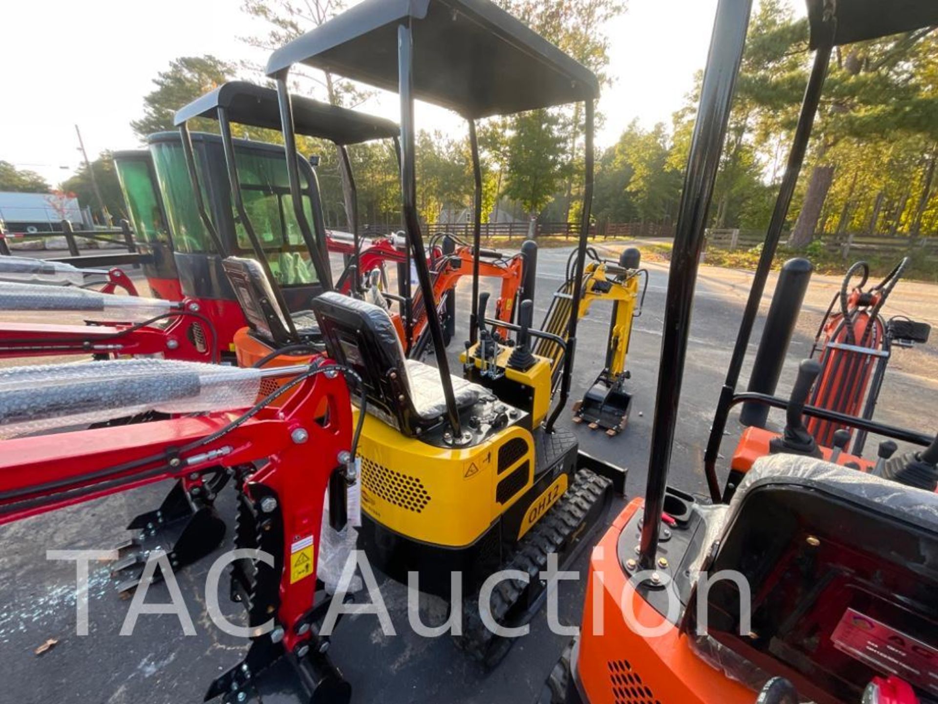 New Agrotk QH12 Mini Excavator - Image 4 of 15