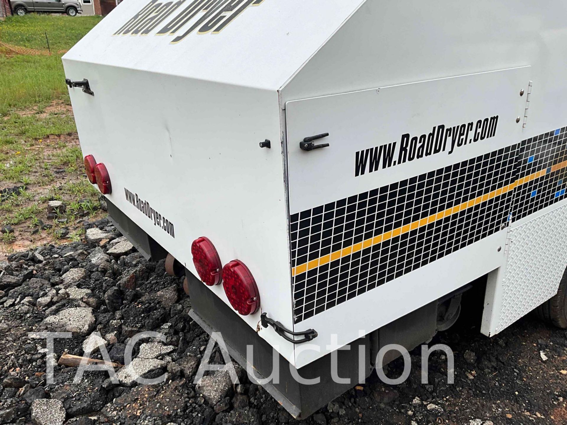 2018 RD-1200XT Trailer Mounted Road Dryer - Image 5 of 31