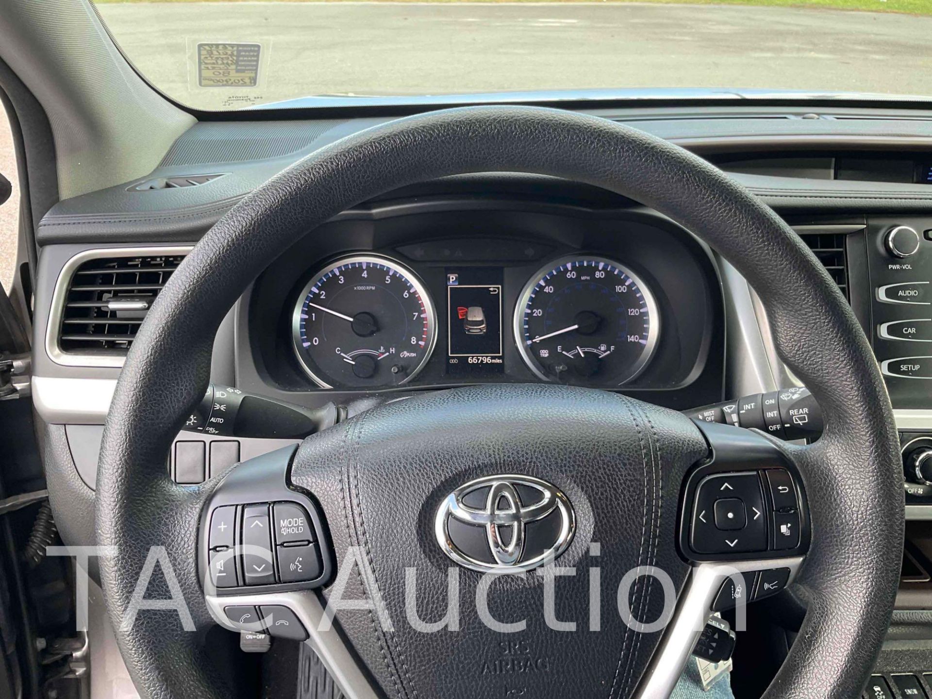 2018 Toyota Highlander LE SUV - Image 12 of 54