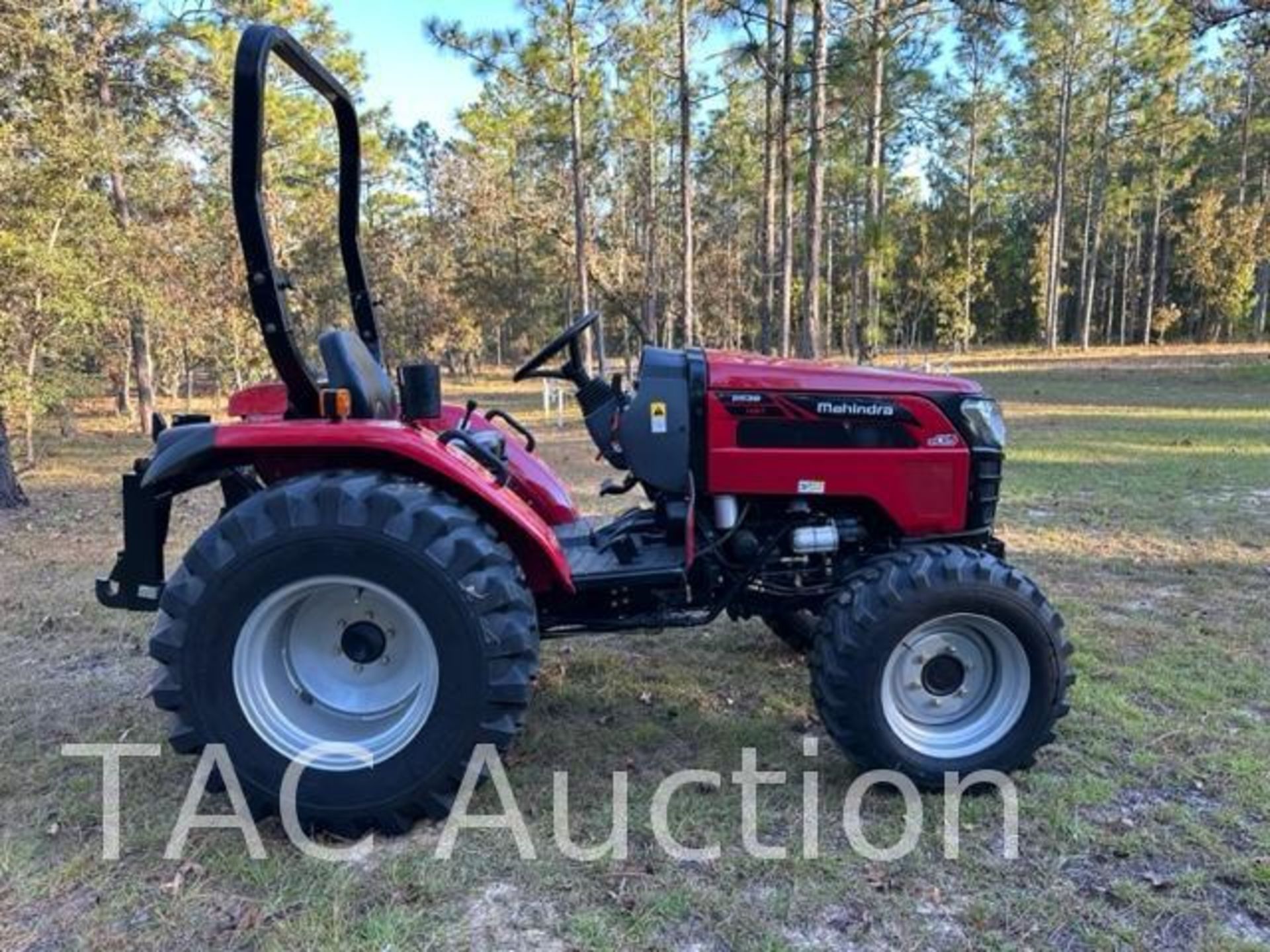 2020 Mahindra 2538 HST 4x4 Tractor - Image 6 of 24
