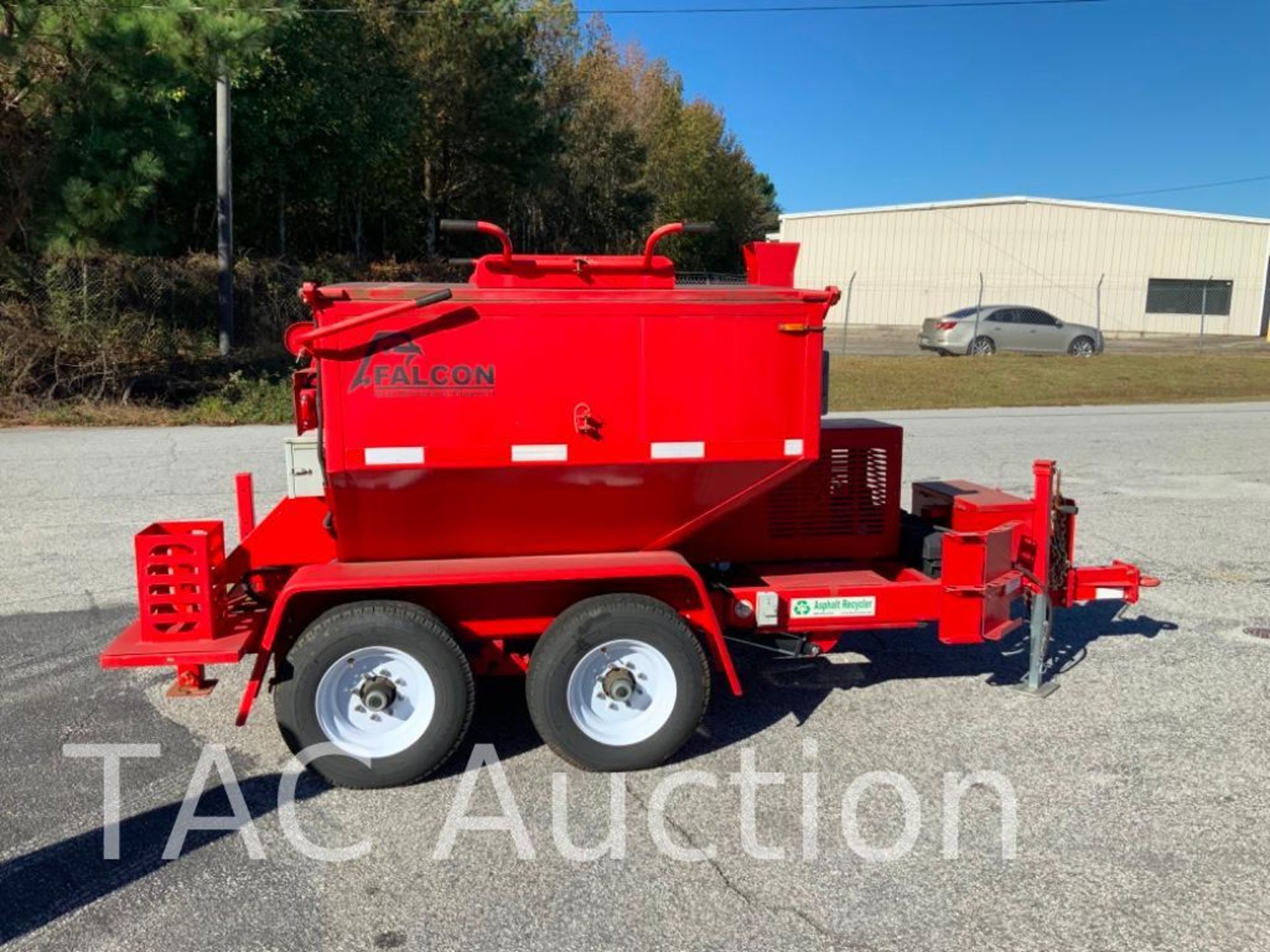 2010 4 Ton Falcon Towable Asphalt Recycler and Hot Box Trailer - Image 2 of 29