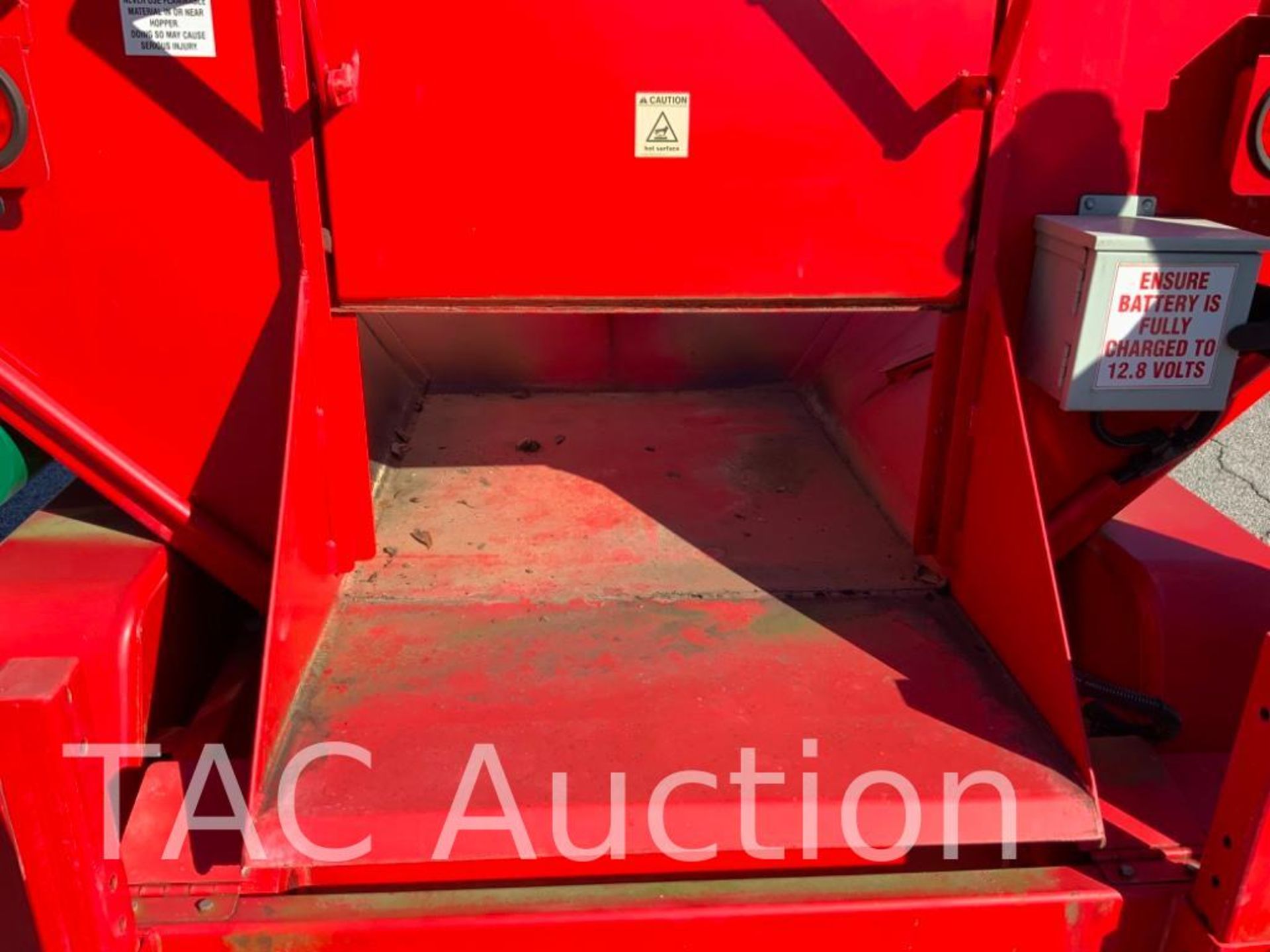 2010 4 Ton Falcon Towable Asphalt Recycler and Hot Box Trailer - Image 10 of 29