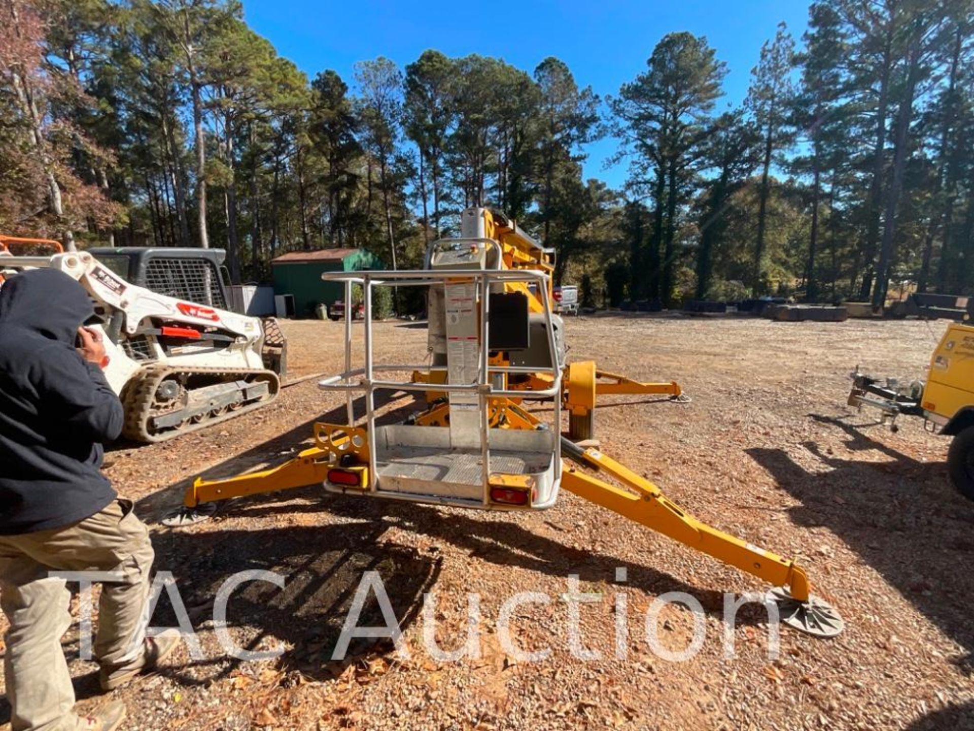 2017 Haulotte 45A17 Towable Articulated/Telescopic Boom Lift - Image 4 of 13
