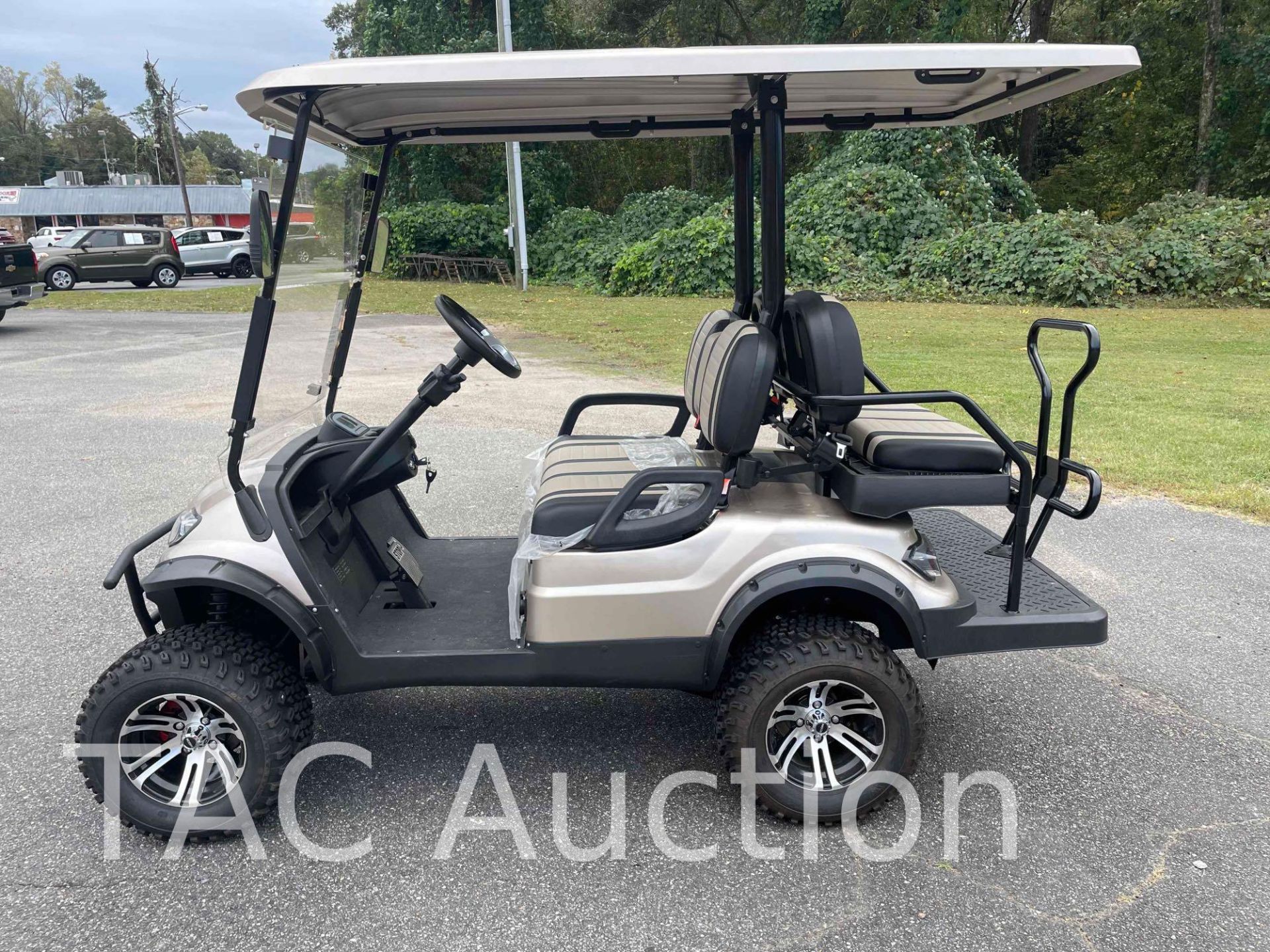 New 2023 ICON i40L Electric Golf Cart W/ Charger - Image 2 of 25